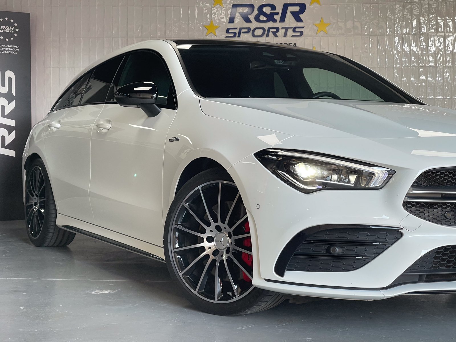 MERCEDES-BENZ CLA 35 AMG