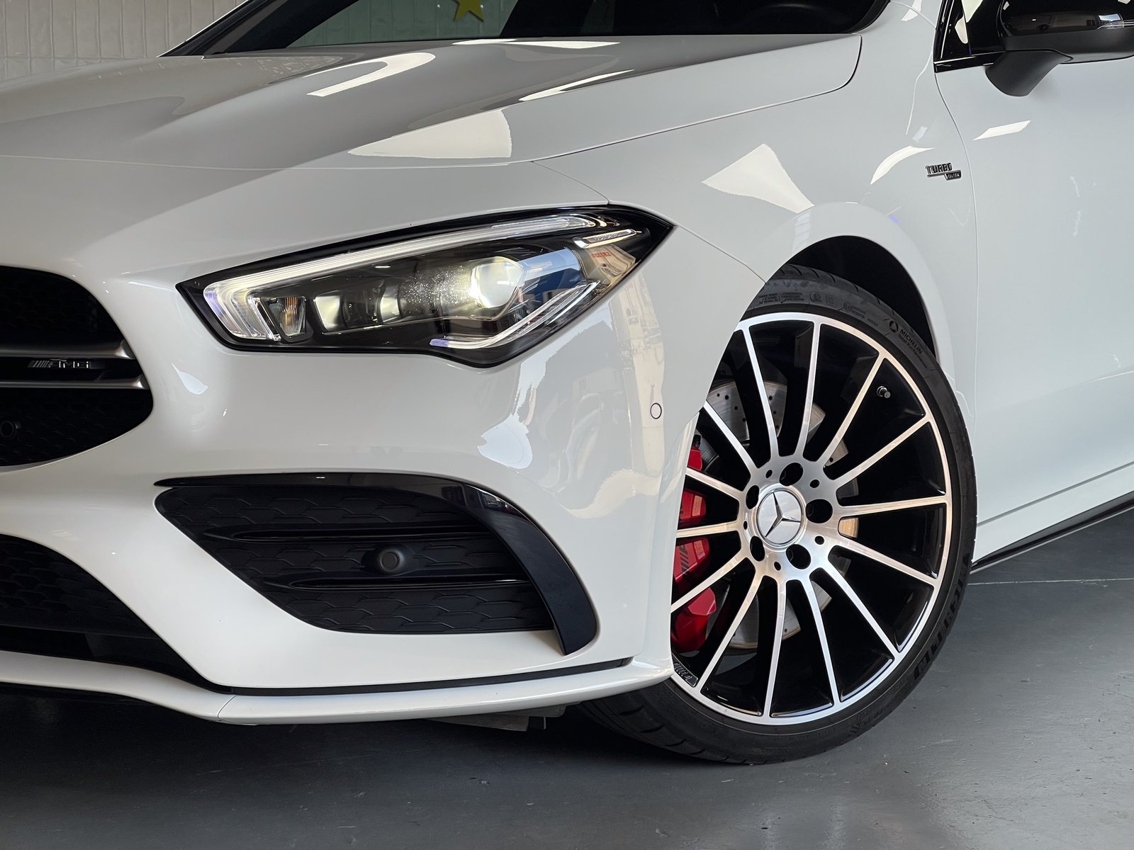 MERCEDES-BENZ CLA 35 AMG