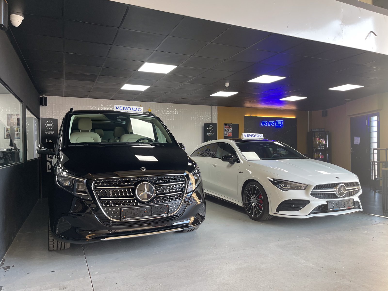 MERCEDES-BENZ CLA 35 AMG