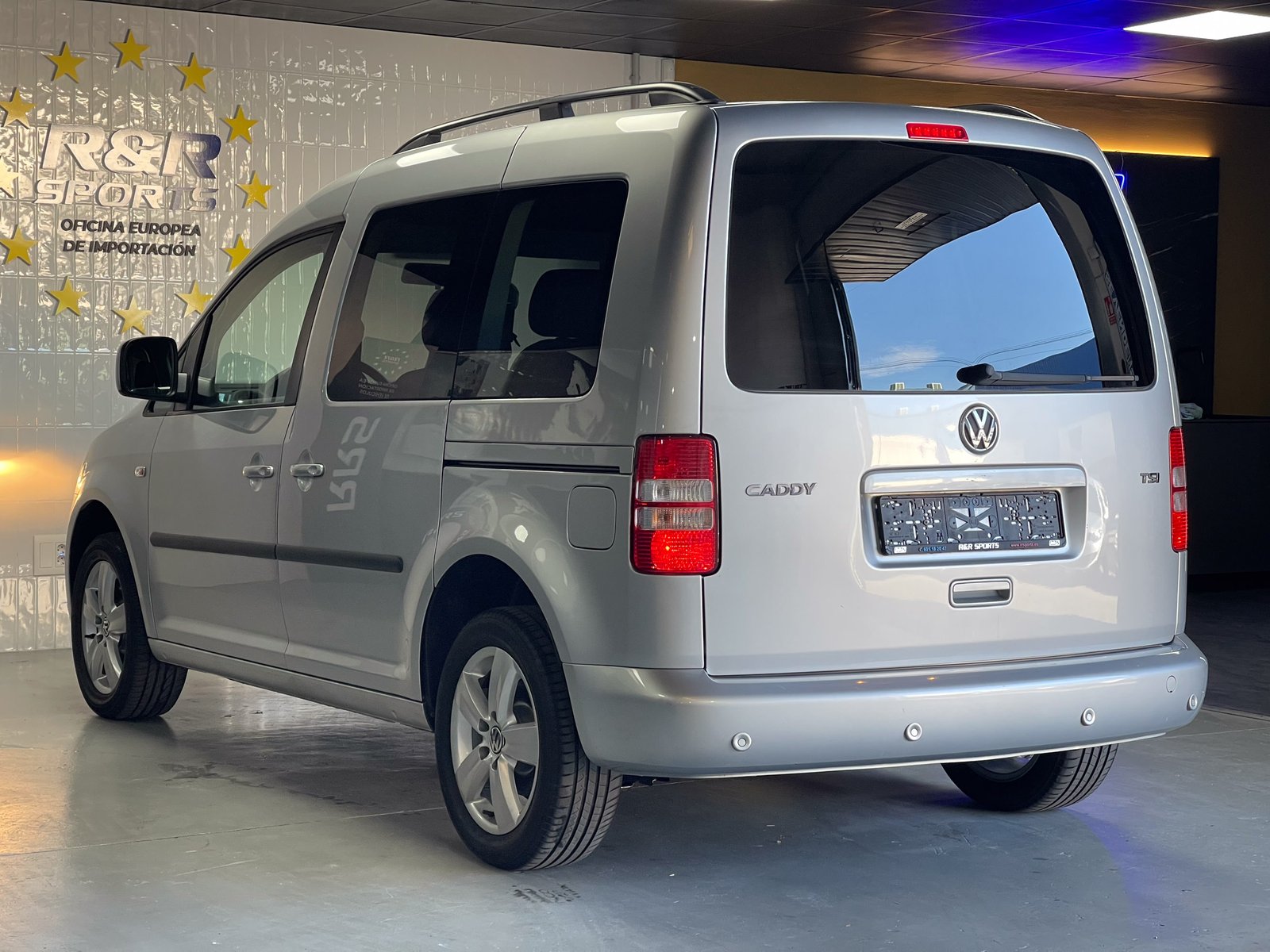 VOLKSWAGEN Caddy 1.2 TSI Trendline 