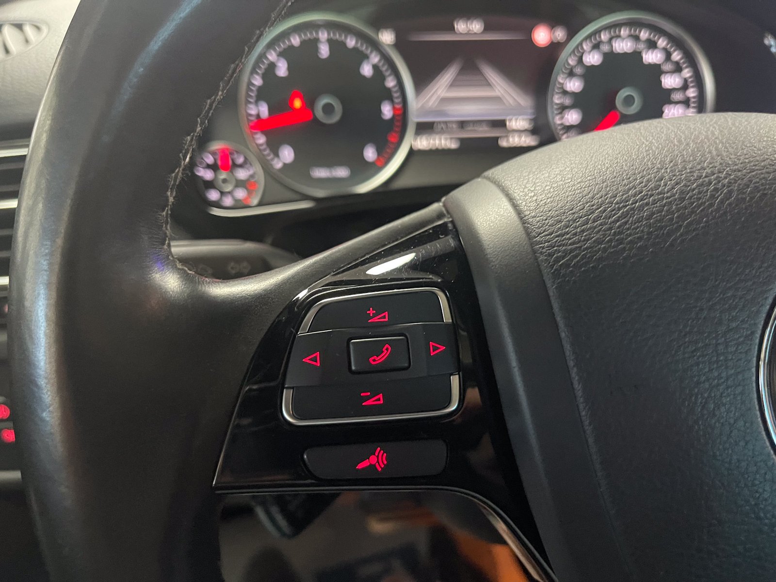 VOLKSWAGEN Touareg 3.0 V6 Rline Tiptronic