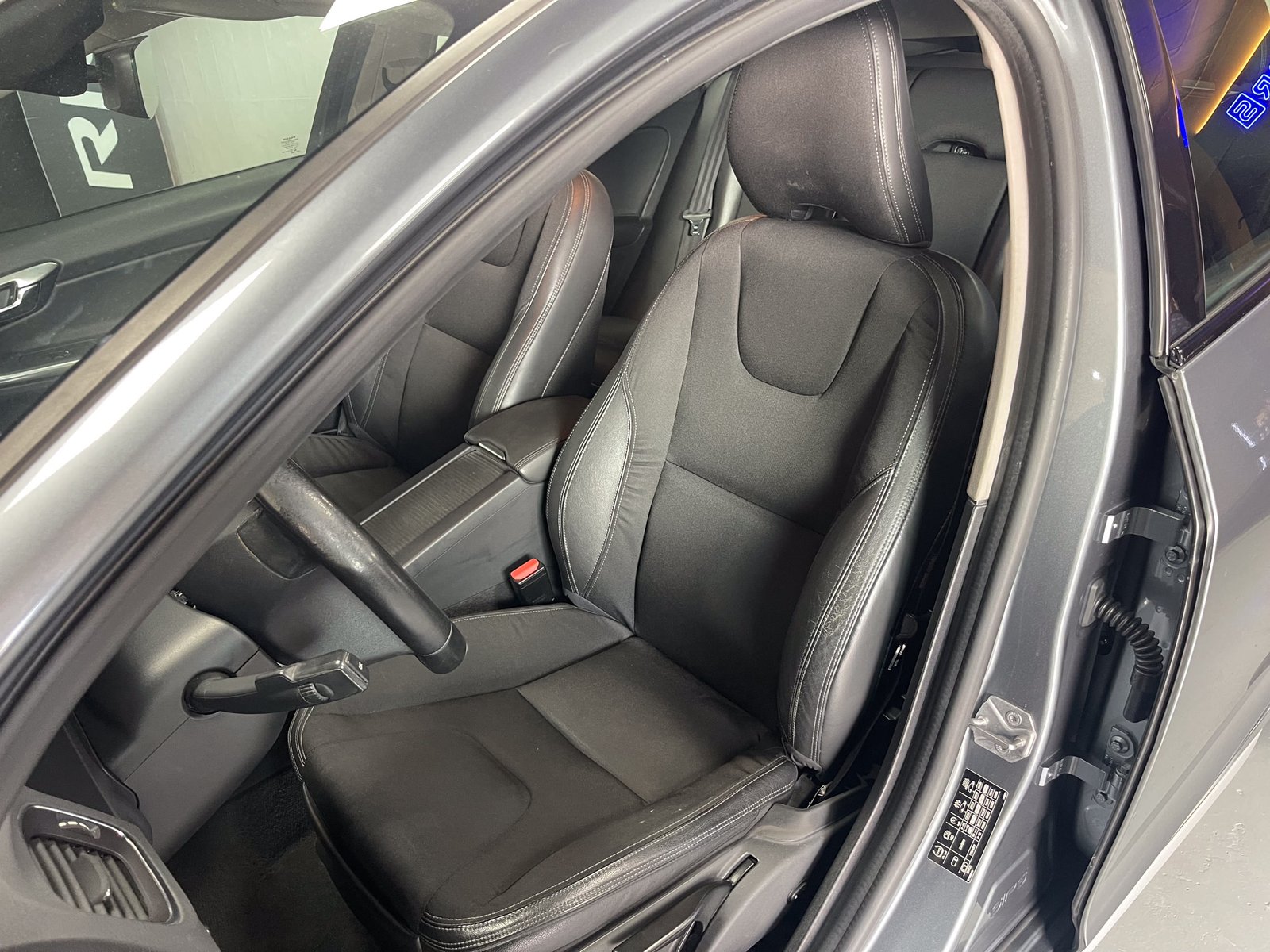 VOLVO V60 Cross Country 2.0 D3 Plus