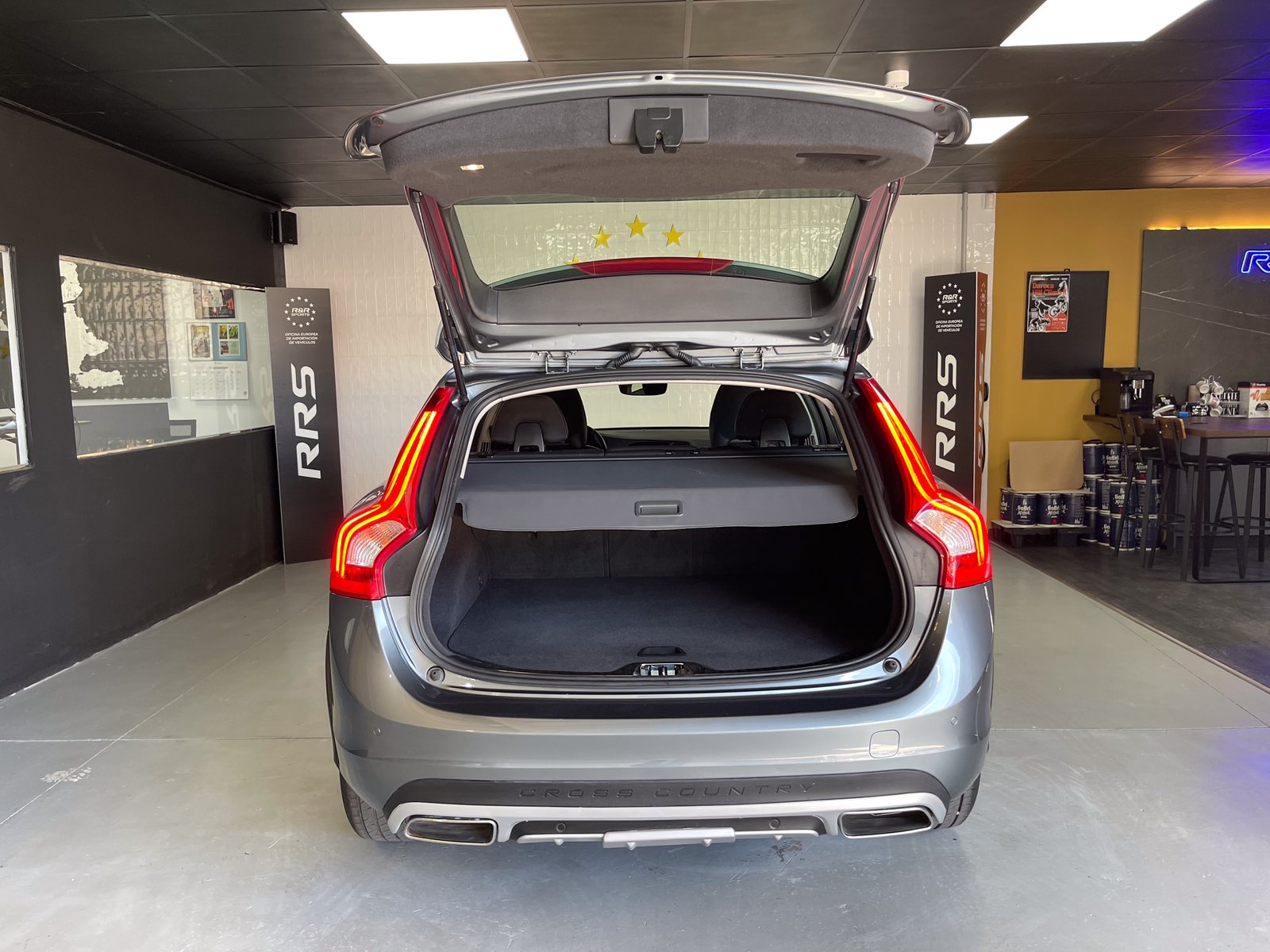 VOLVO V60 Cross Country 2.0 D3 Plus