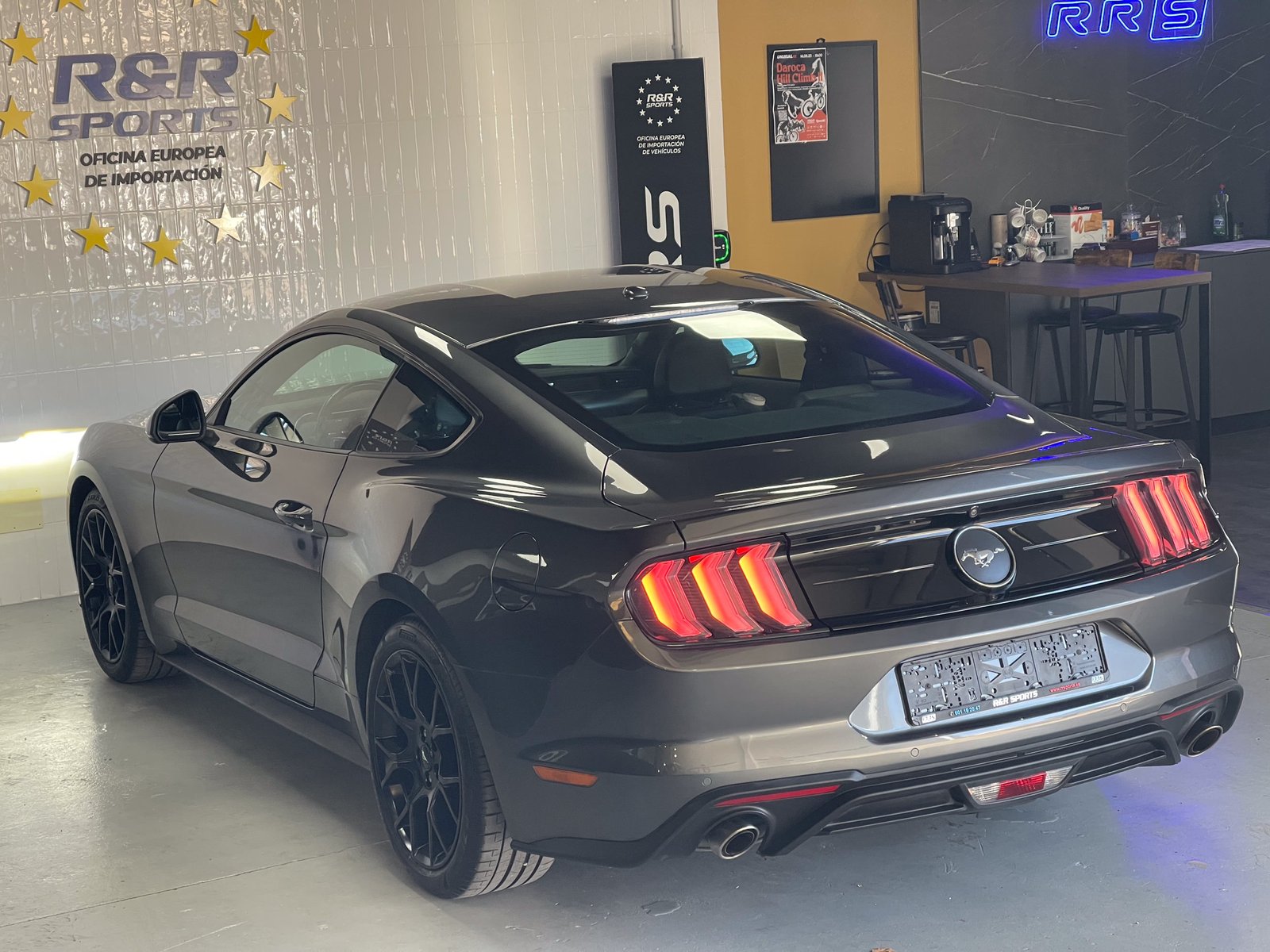 FORD Mustang 2.3 ECOBOOST PERFORMANCE