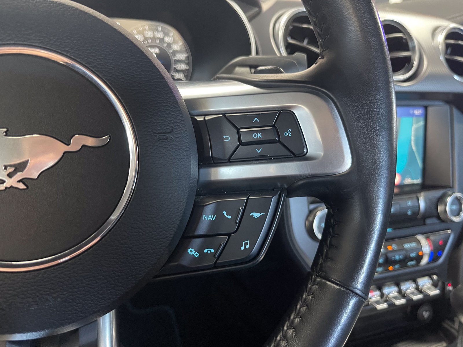 FORD Mustang 2.3 ECOBOOST PERFORMANCE