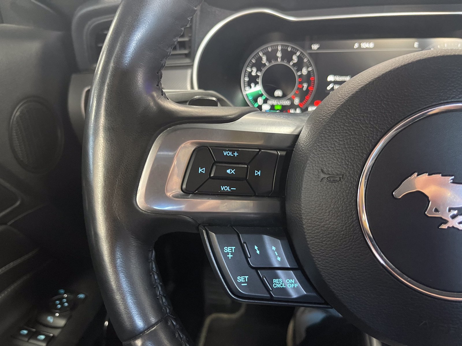 FORD Mustang 2.3 ECOBOOST PERFORMANCE
