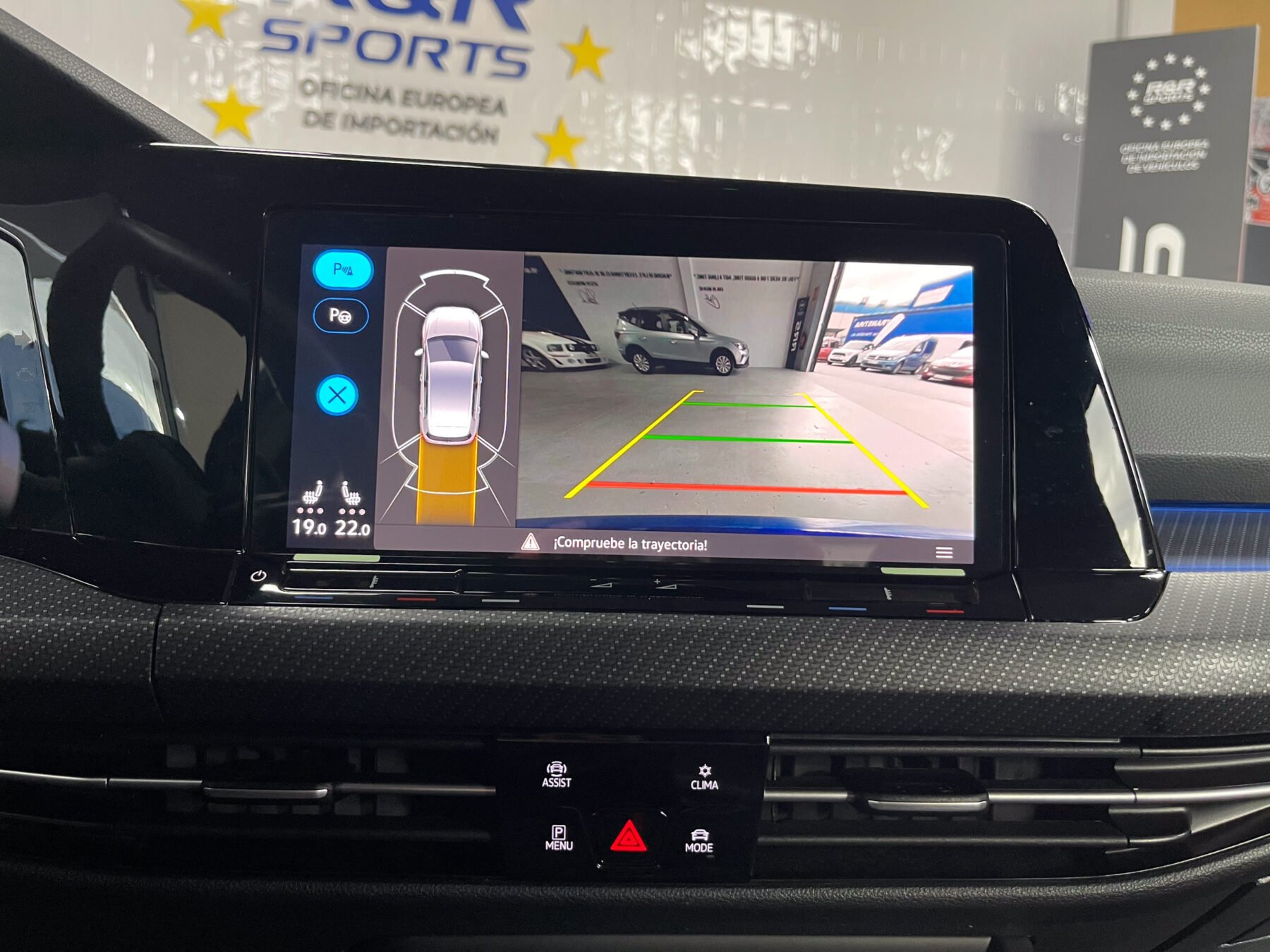 VOLKSWAGEN Golf R 4MOTION