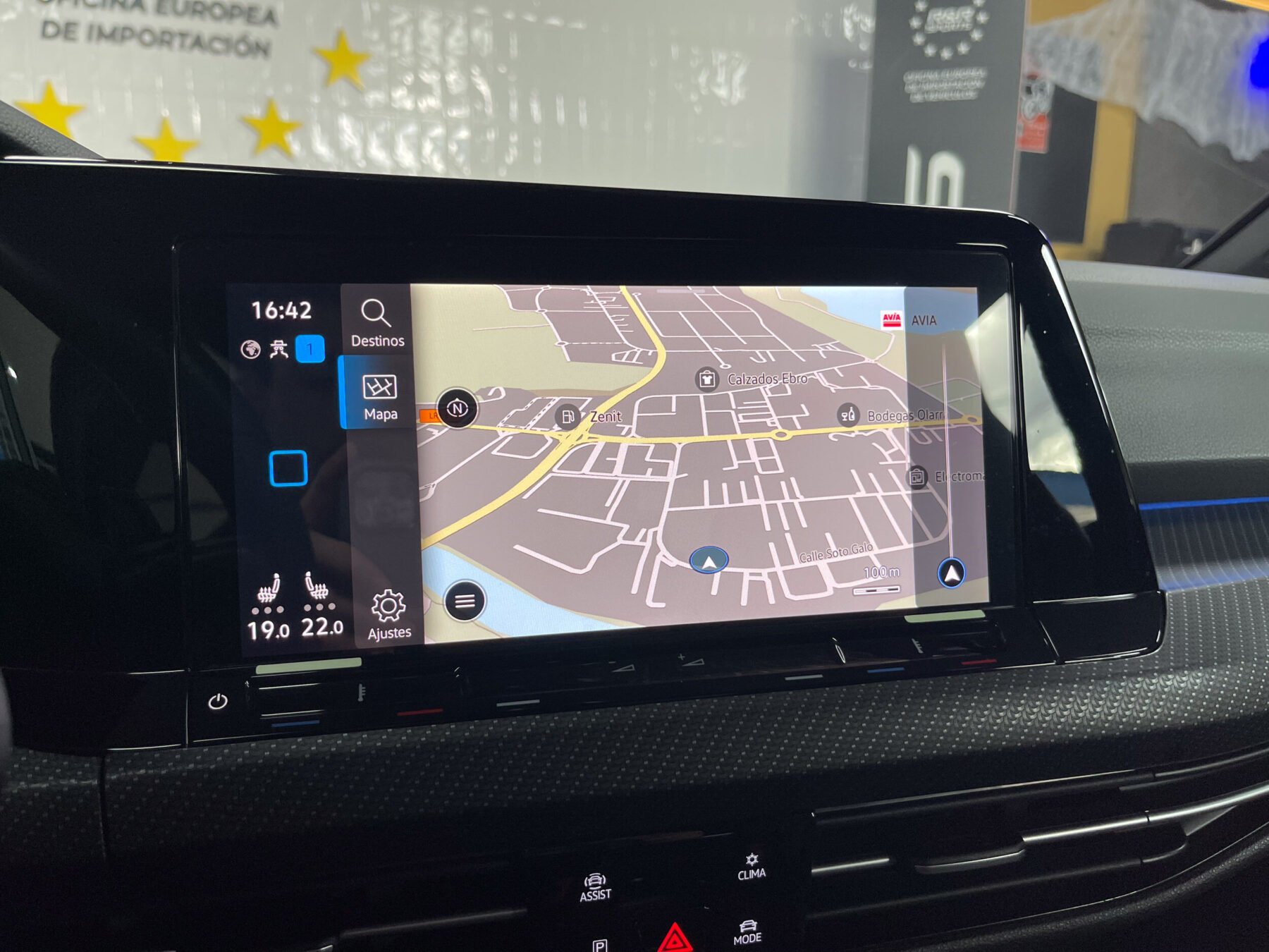 VOLKSWAGEN Golf R 4MOTION