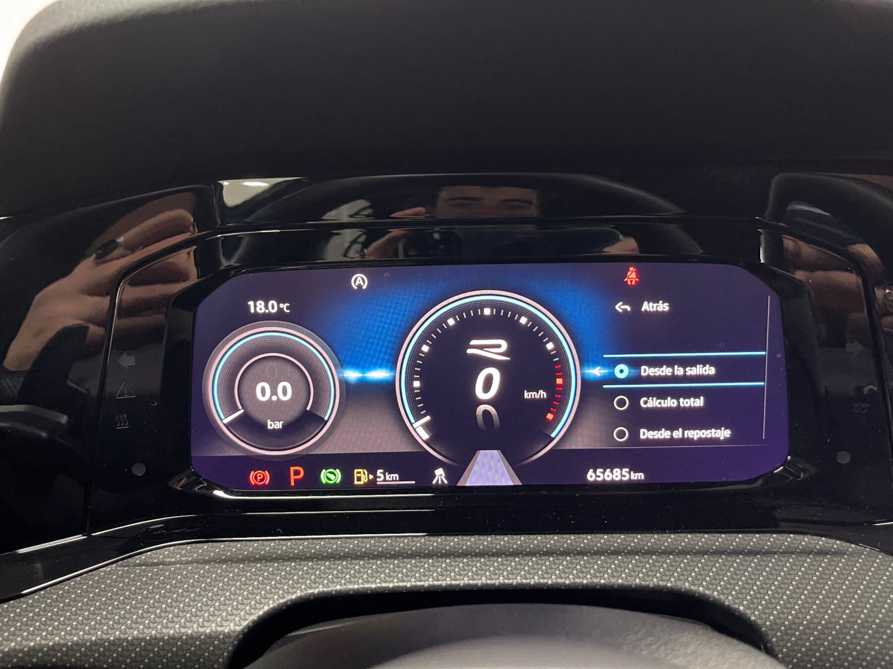 VOLKSWAGEN Golf R 4MOTION