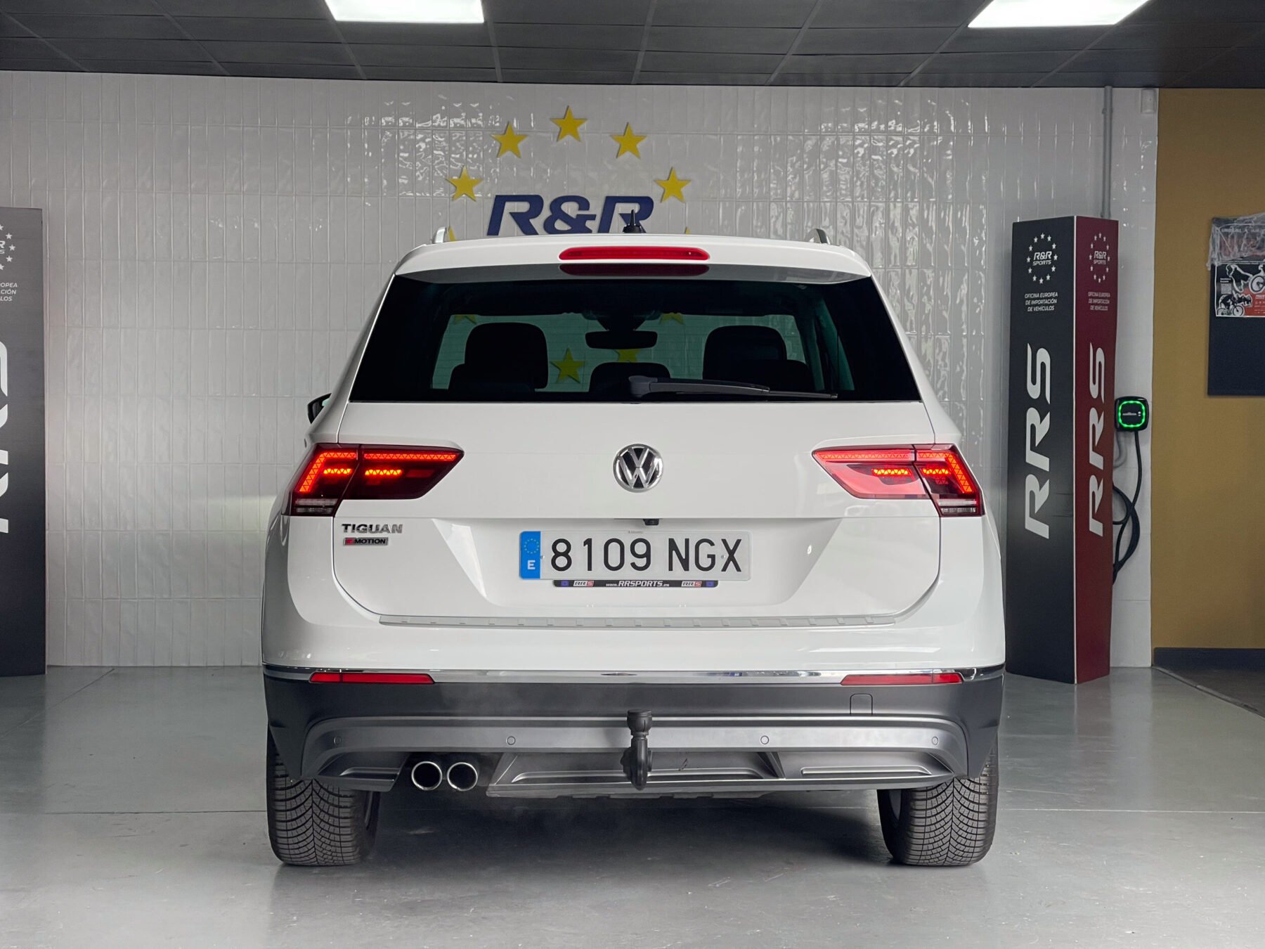 VOLKSWAGEN Tiguan 2.0 TSI 4MOTION 