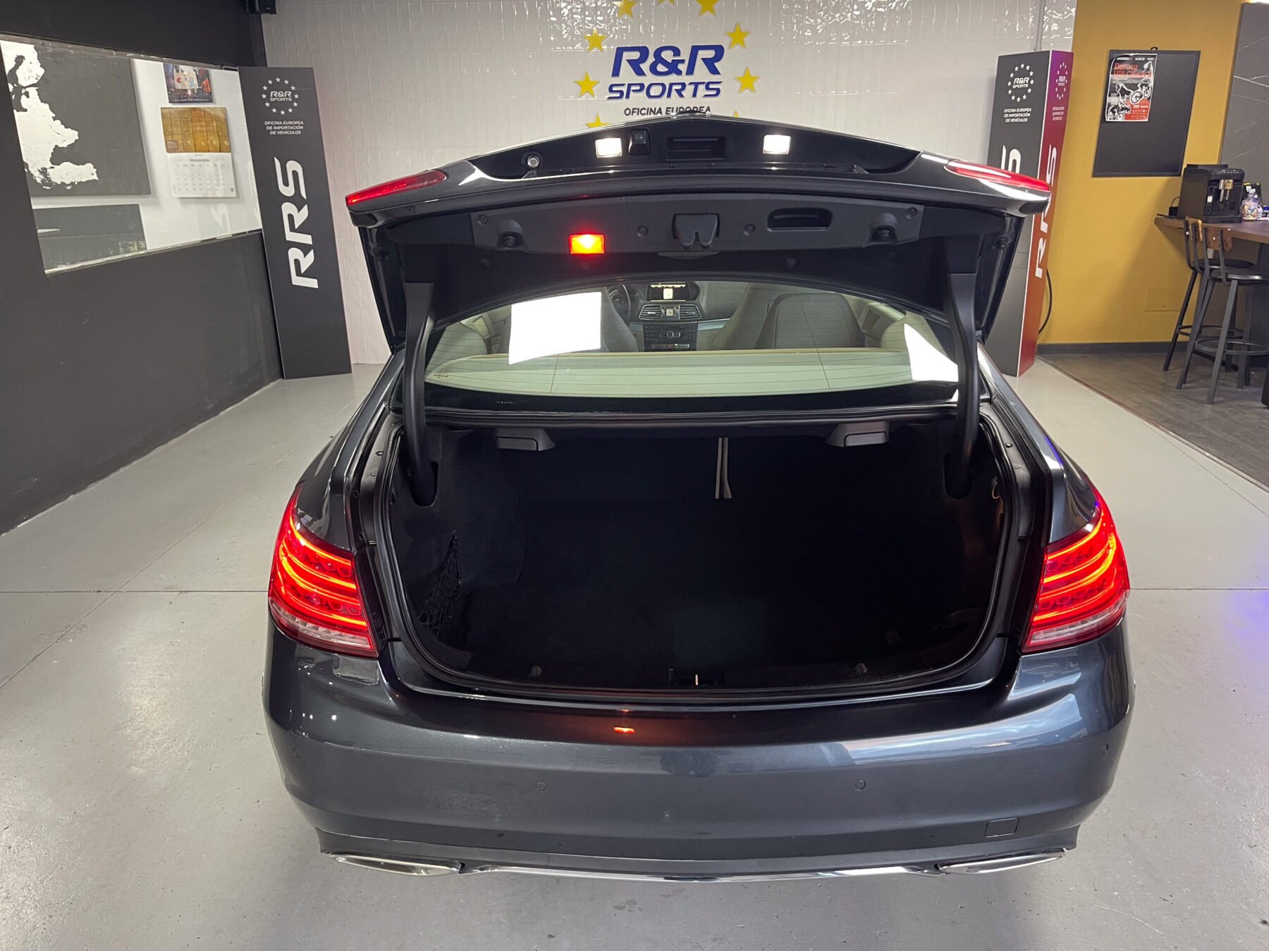 MERCEDES-BENZ Clase E 250 CGI BlueE