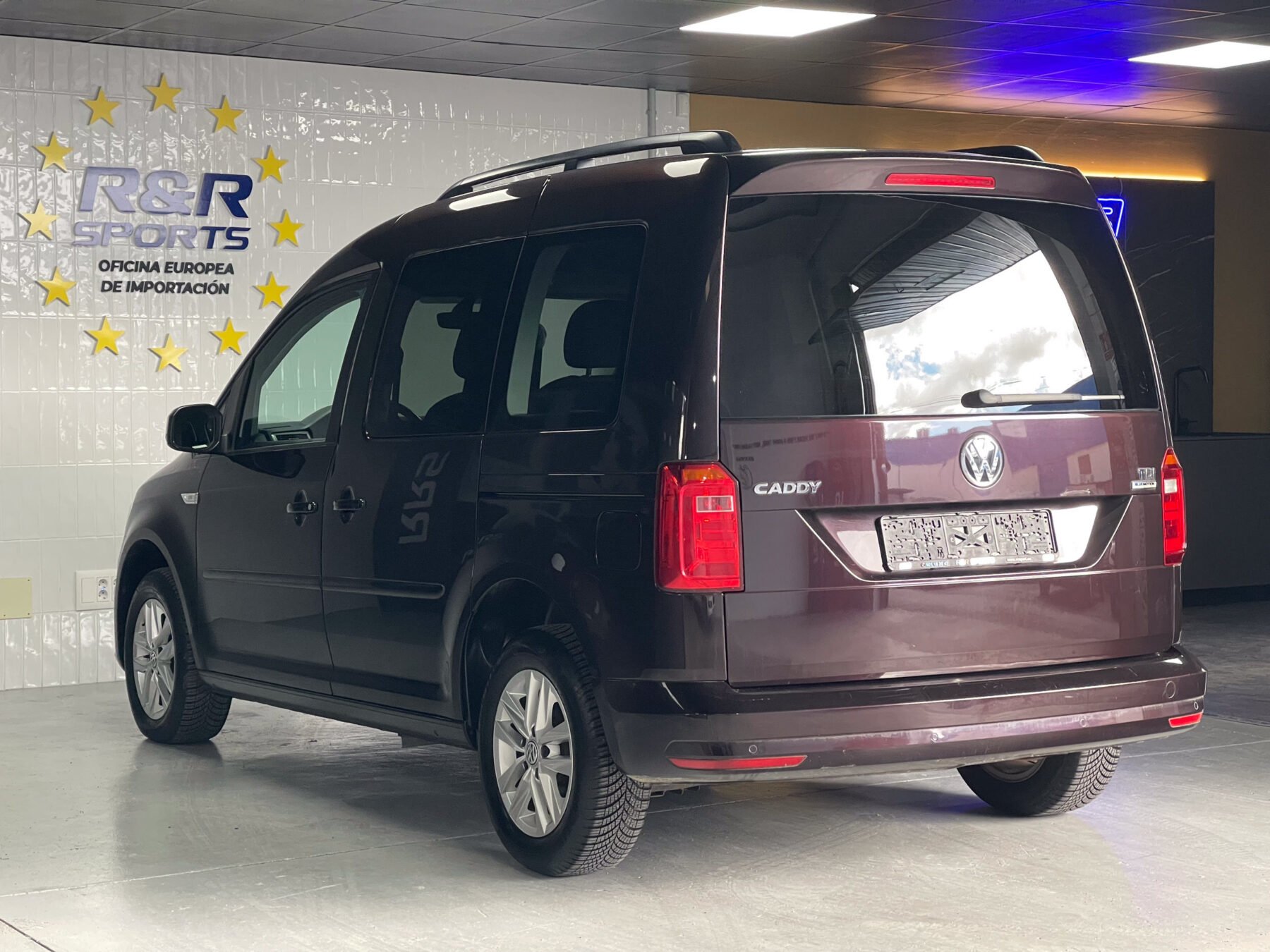 VOLKSWAGEN Caddy 2.0 TDI Trendline DSG