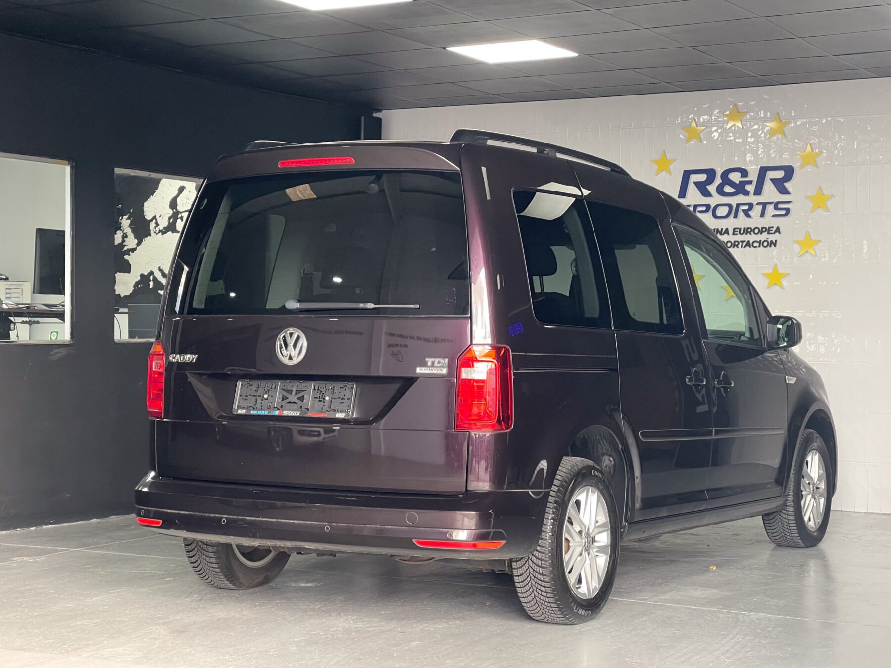 VOLKSWAGEN Caddy 2.0 TDI Trendline DSG