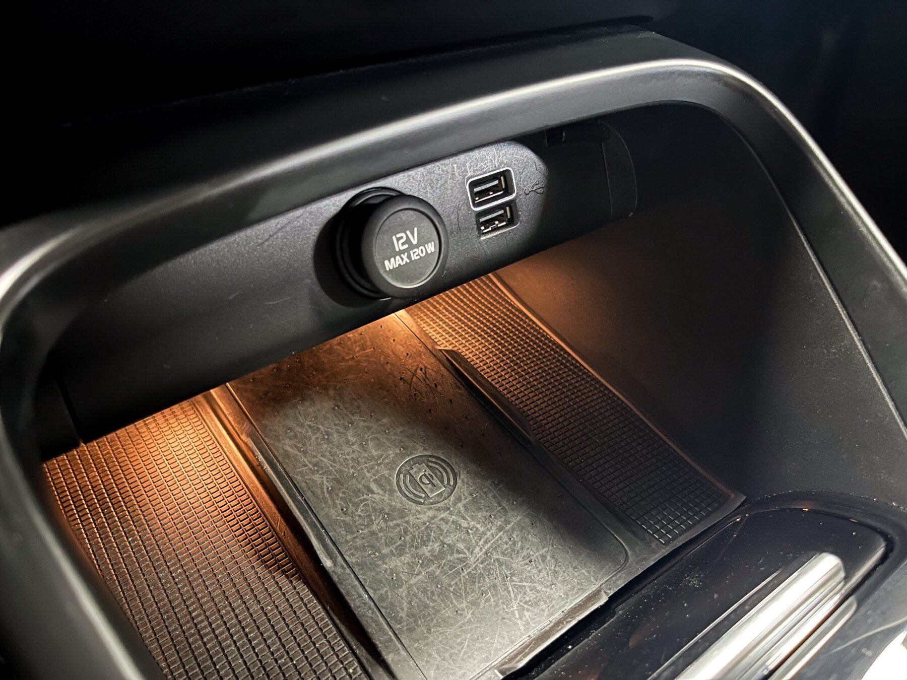 VOLVO XC40 2.0 D4 R Design 