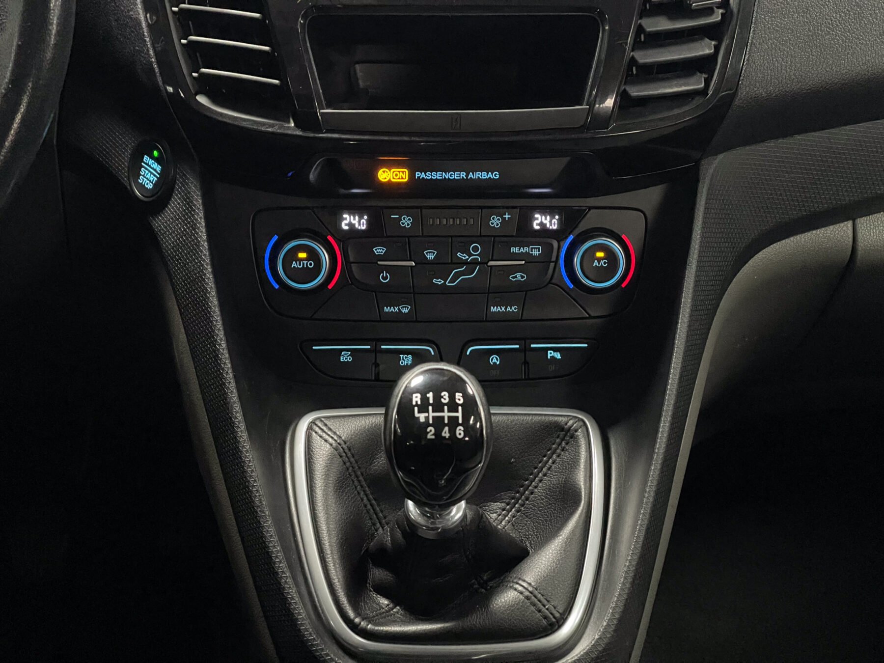 FORD Grand Tourneo 1.5 TDCi Titanium 