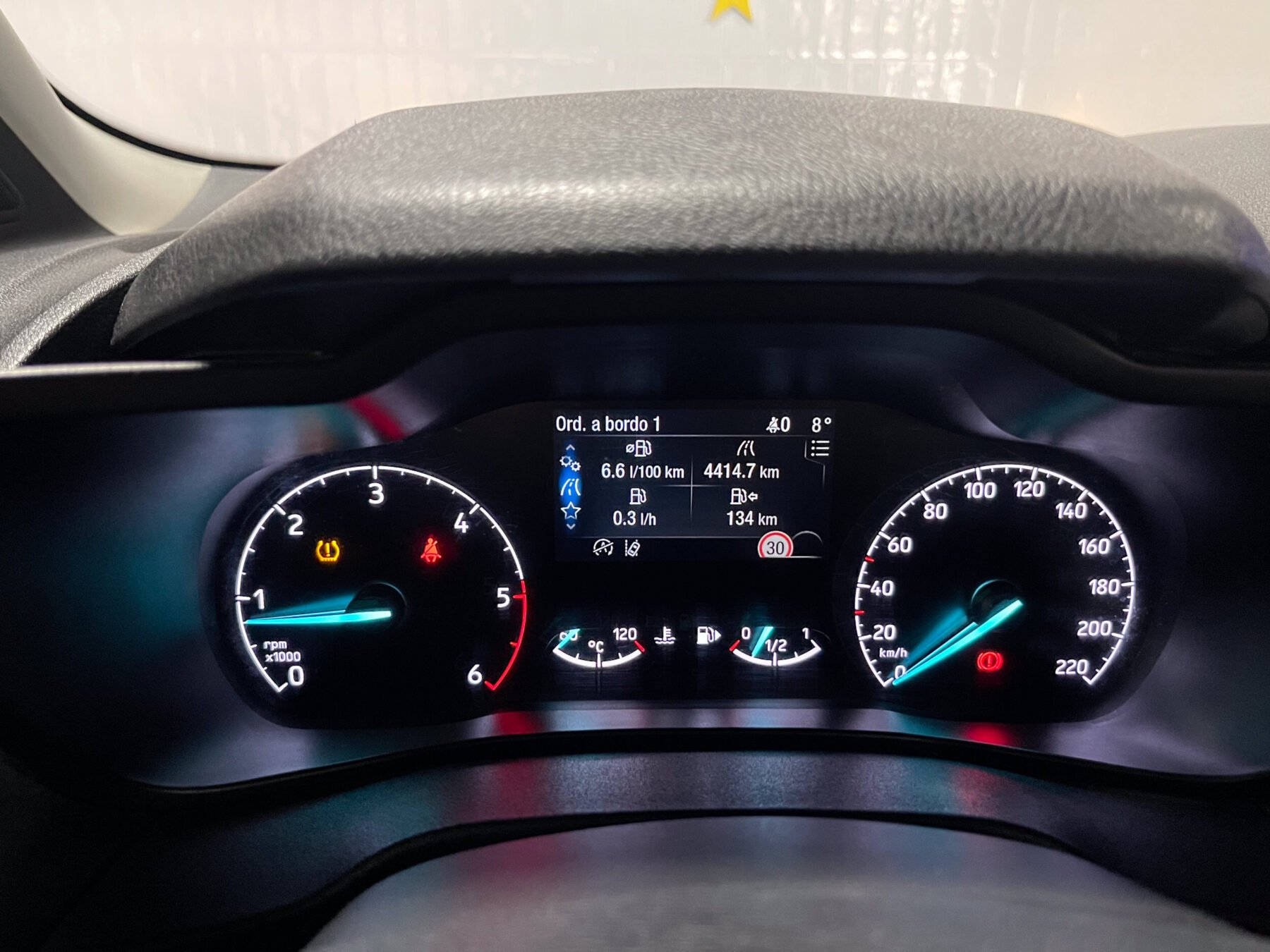 FORD Grand Tourneo 1.5 TDCi Titanium 