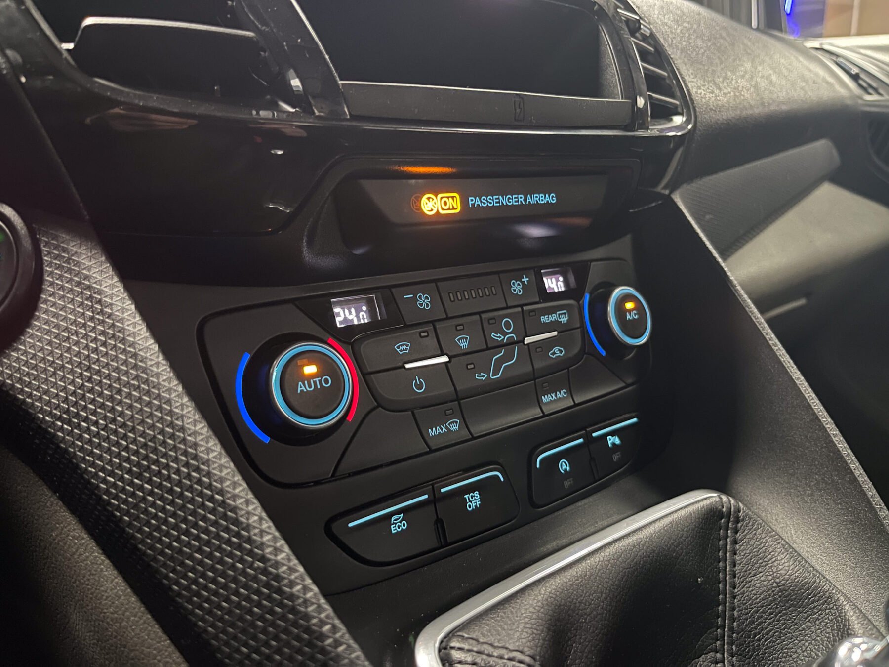 FORD Grand Tourneo 1.5 TDCi Titanium 