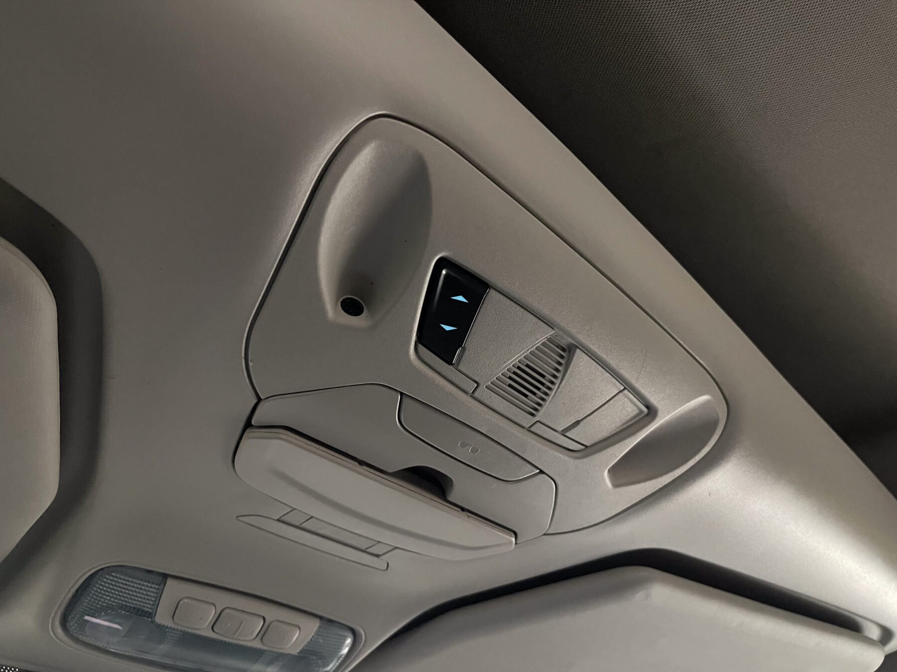 FORD Grand Tourneo 1.5 TDCi Titanium 