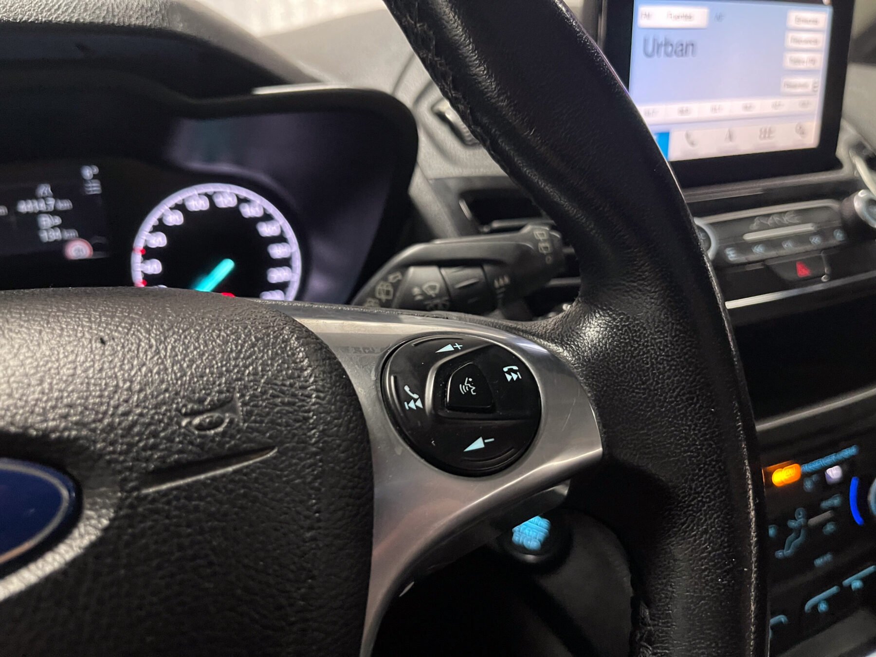 FORD Grand Tourneo 1.5 TDCi Titanium 