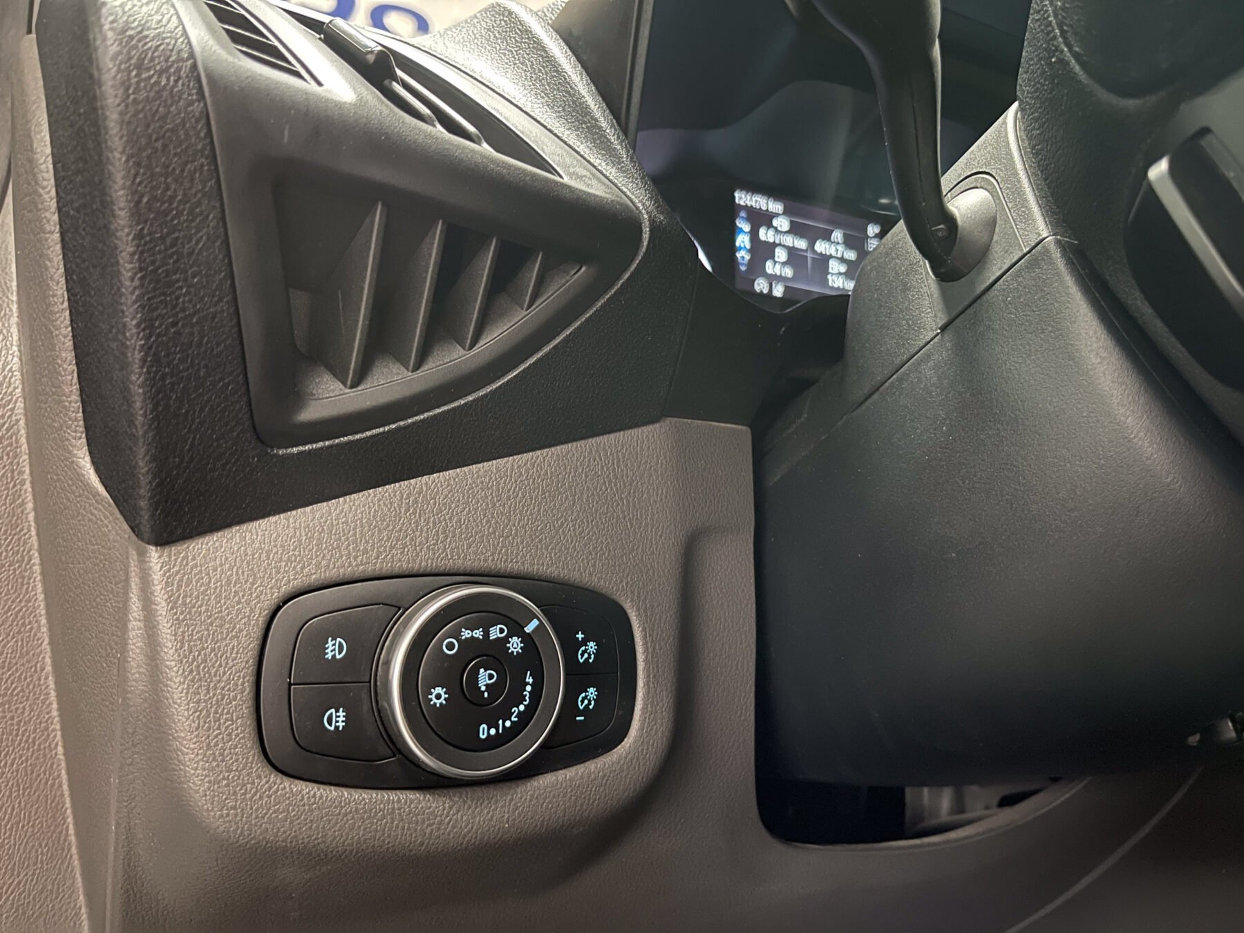 FORD Grand Tourneo 1.5 TDCi Titanium 