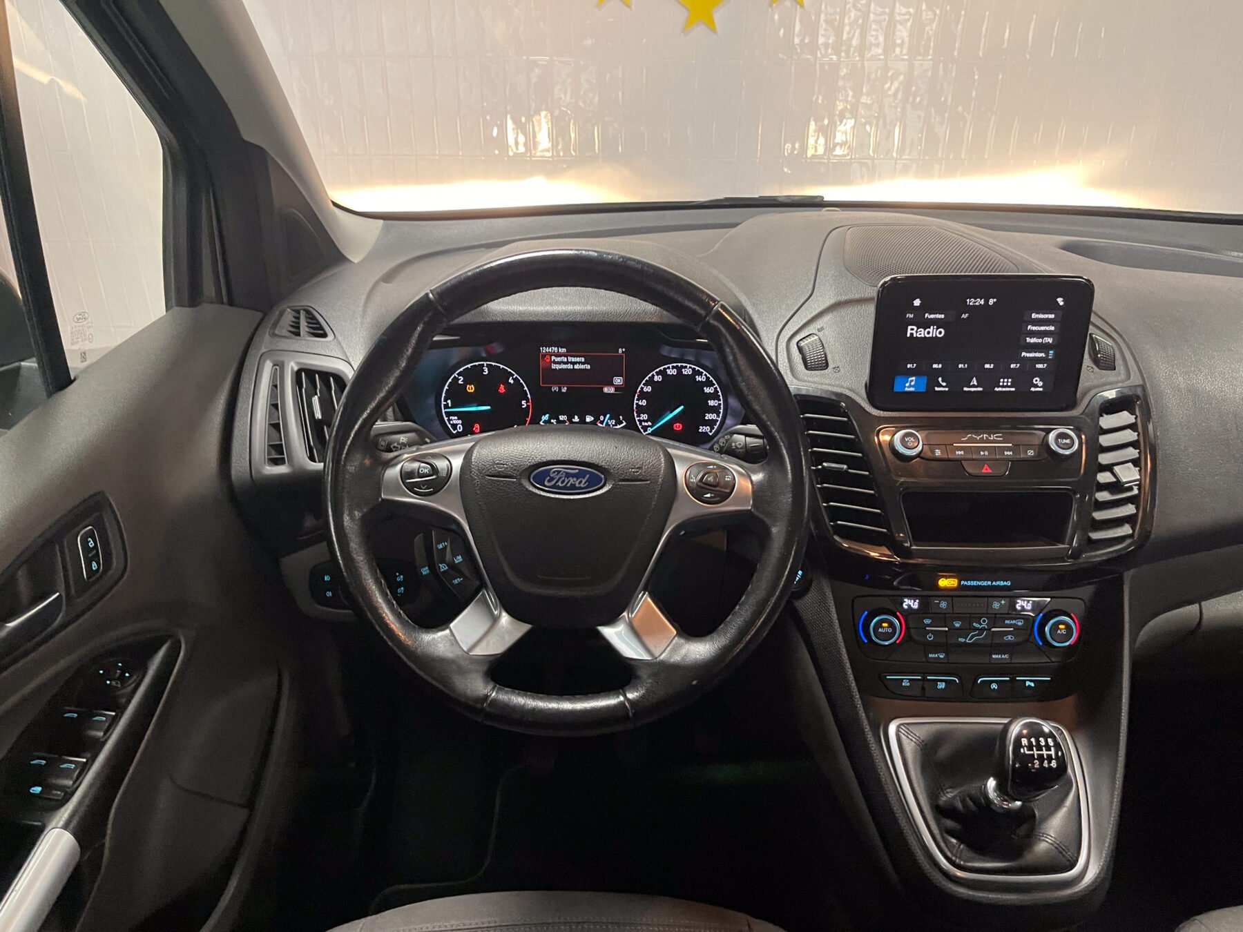 FORD Grand Tourneo 1.5 TDCi Titanium 