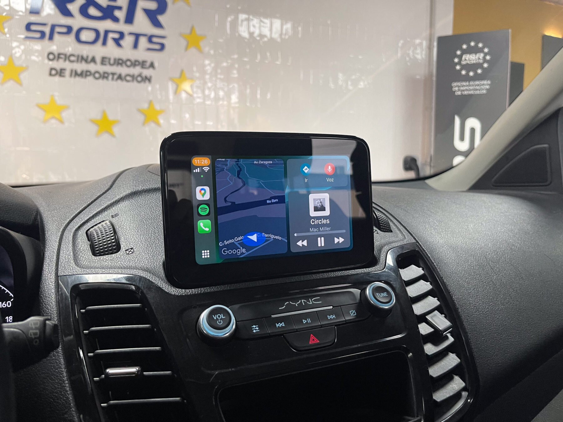 FORD Grand Tourneo 1.5 TDCi Titanium 