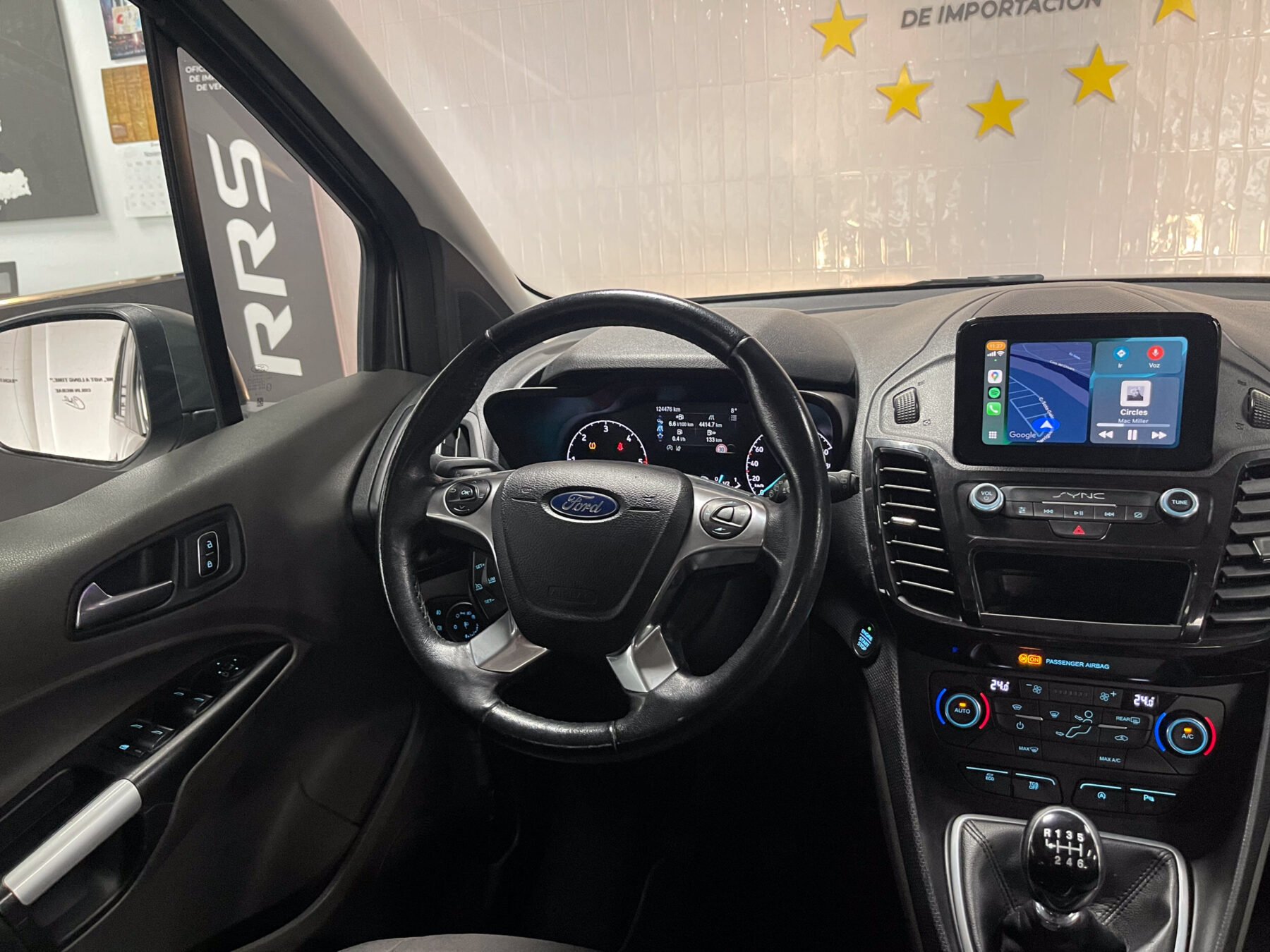 FORD Grand Tourneo 1.5 TDCi Titanium 