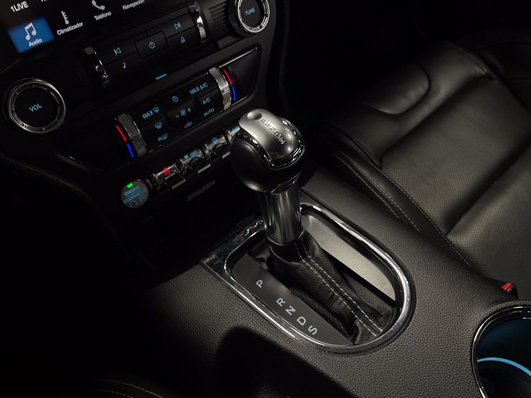 FORD Mustang GT V8 5.0