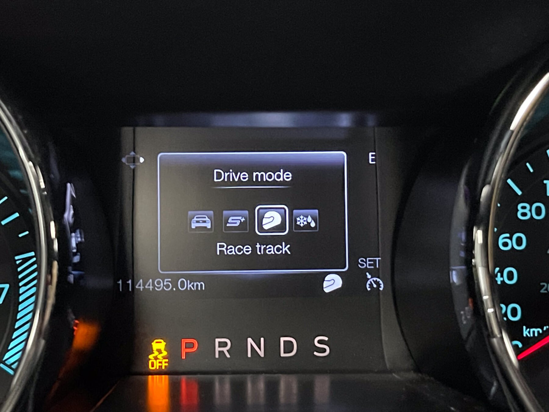 FORD Mustang GT V8 5.0