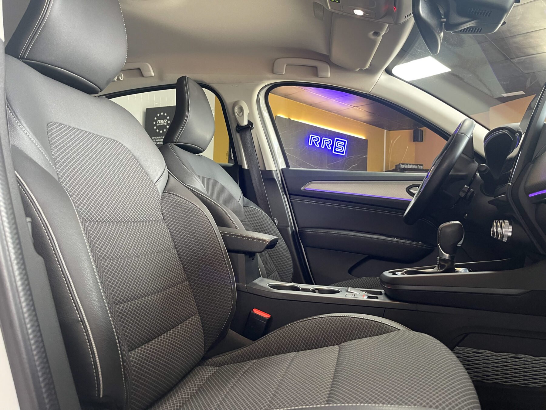 RENAULT Arkana Hybrid E-TECH