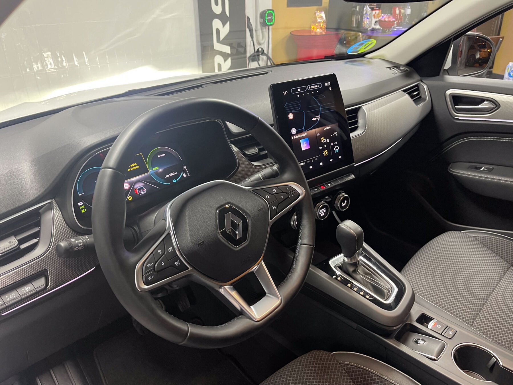 RENAULT Arkana Hybrid E-TECH