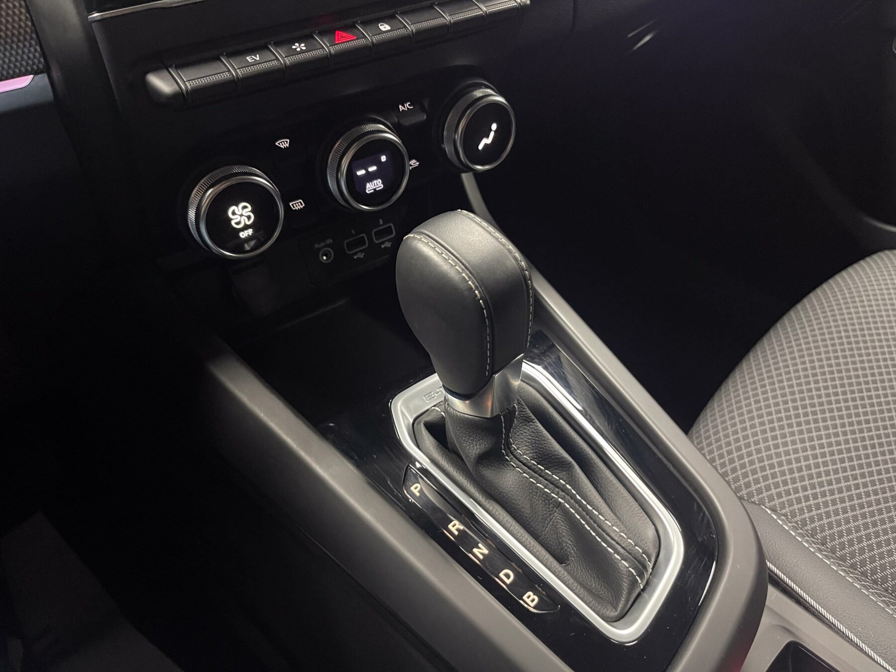 RENAULT Arkana Hybrid E-TECH