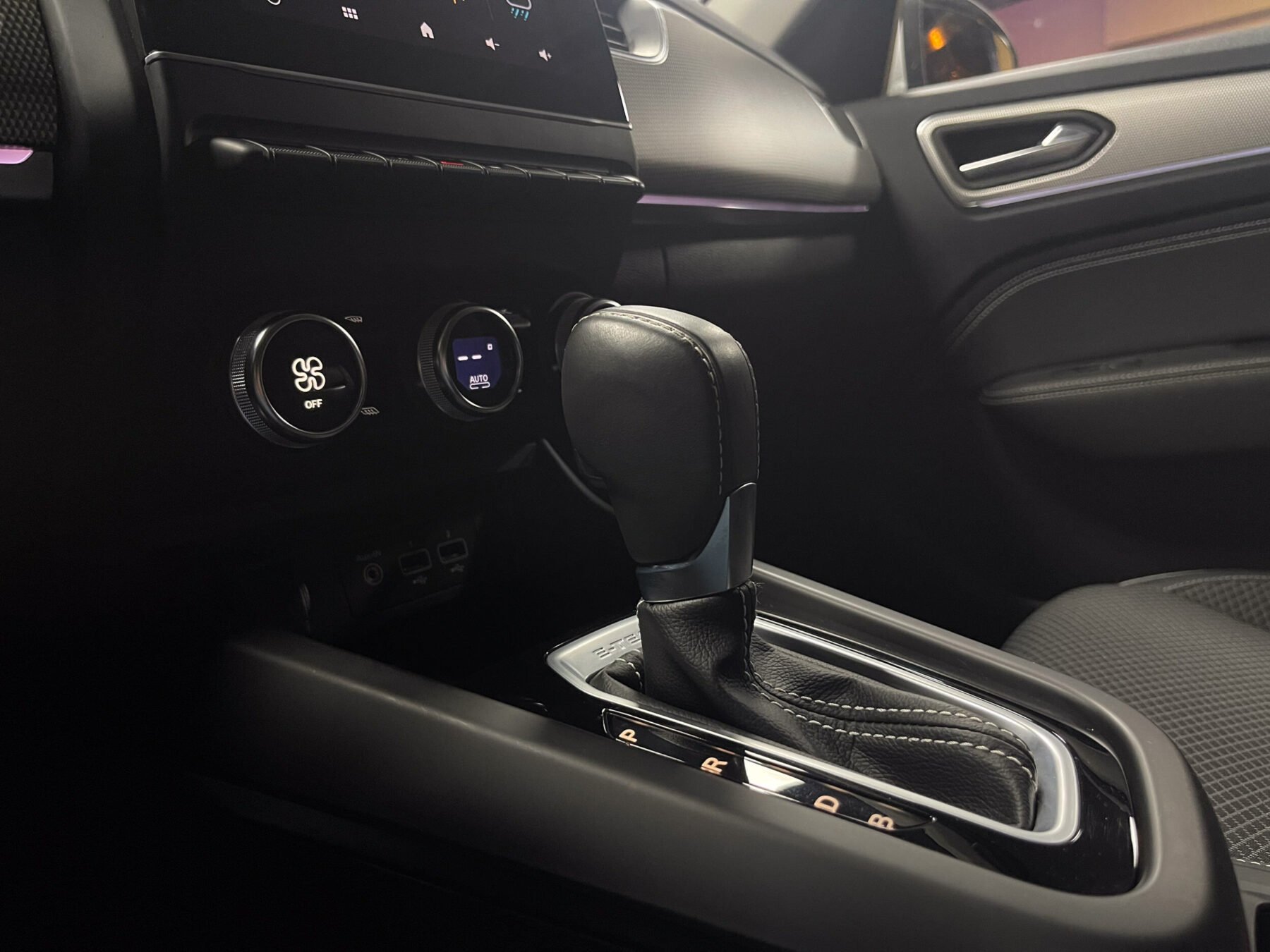 RENAULT Arkana Hybrid E-TECH