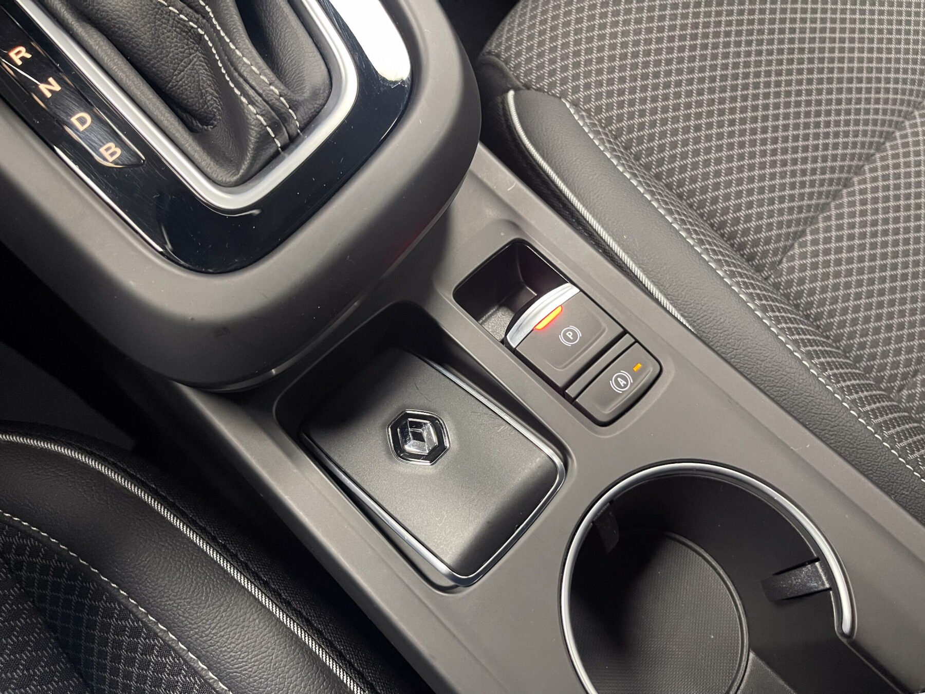 RENAULT Arkana Hybrid E-TECH