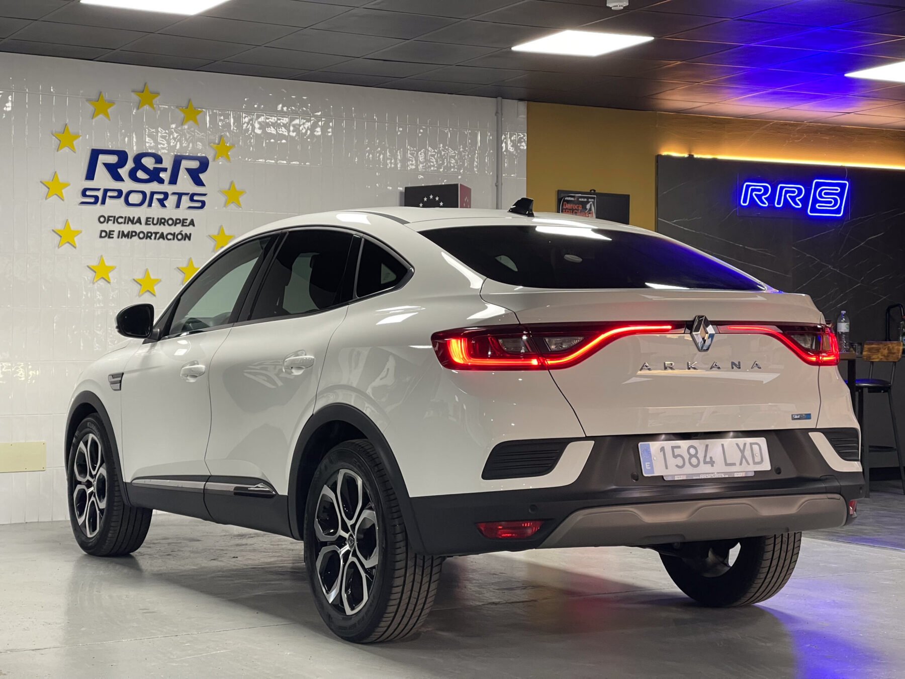 RENAULT Arkana Hybrid E-TECH