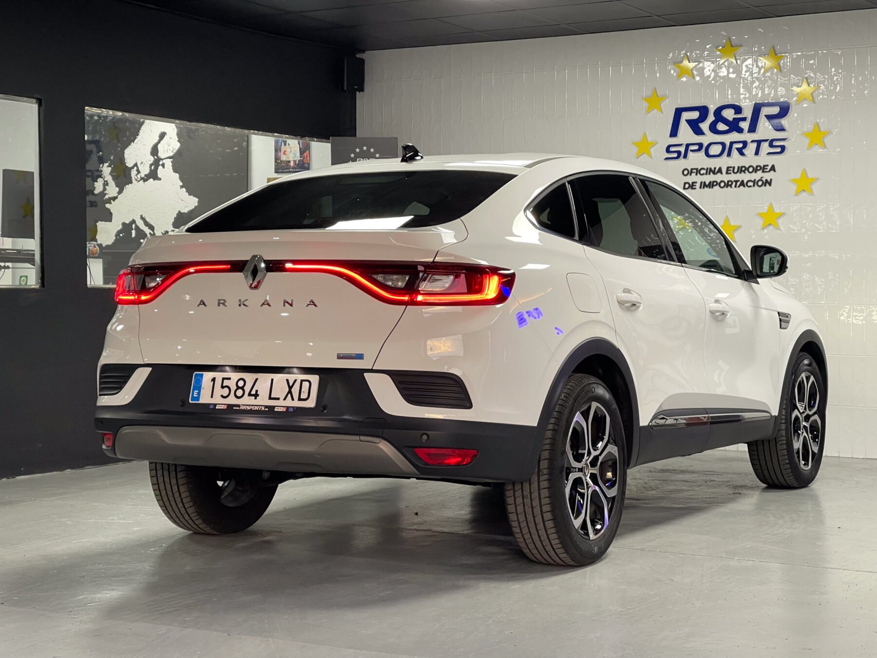 RENAULT Arkana Hybrid E-TECH