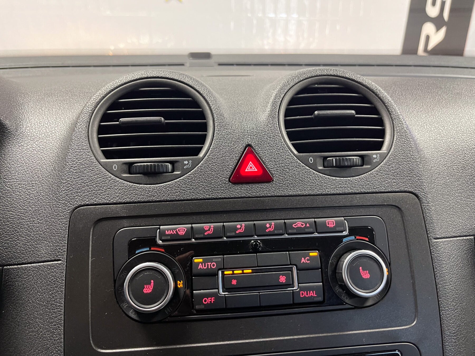 VOLKSWAGEN Caddy 1.2 TSI TRENDLINE 7PL