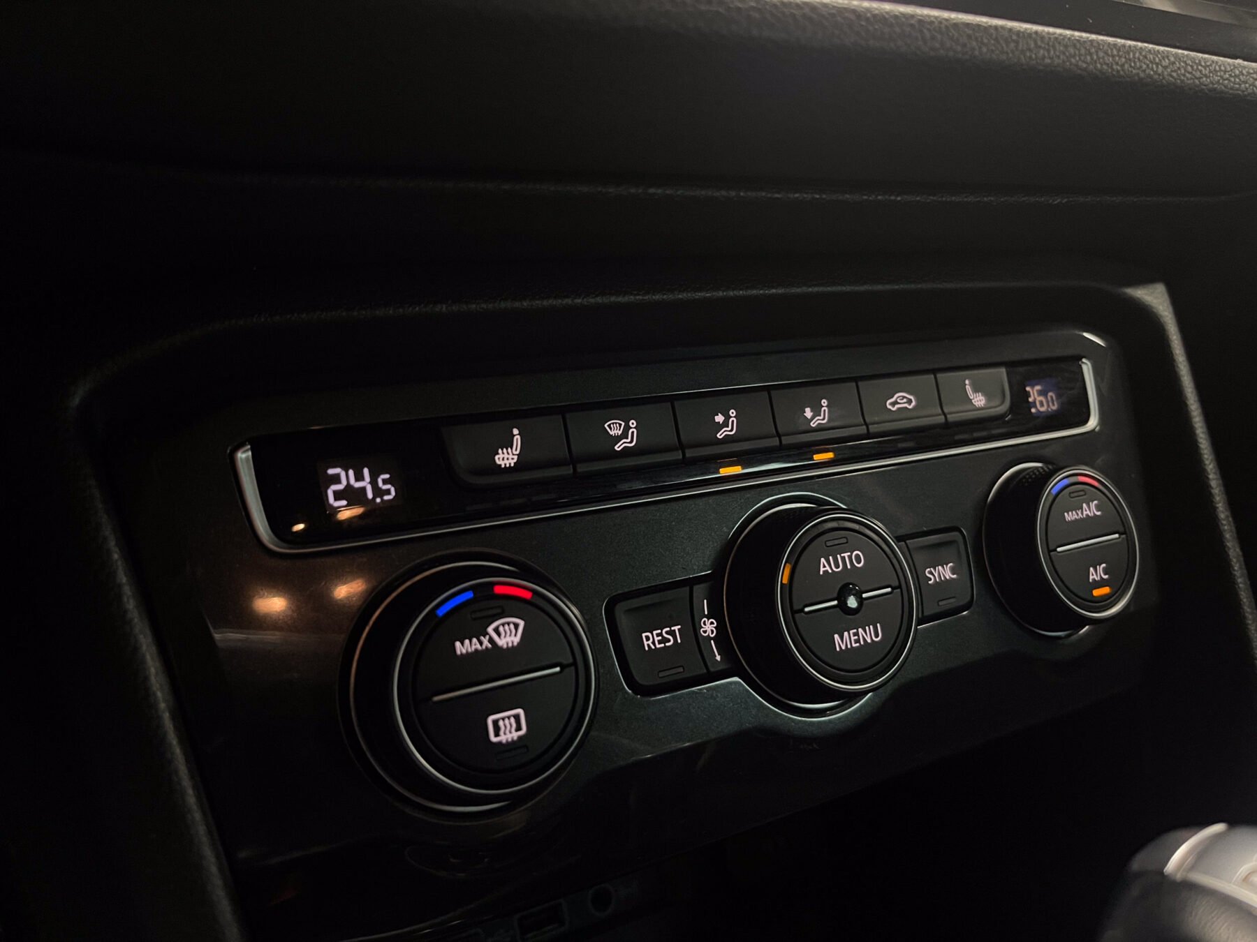 VOLKSWAGEN Tiguan Sport 2.0 TDI 4M DSG