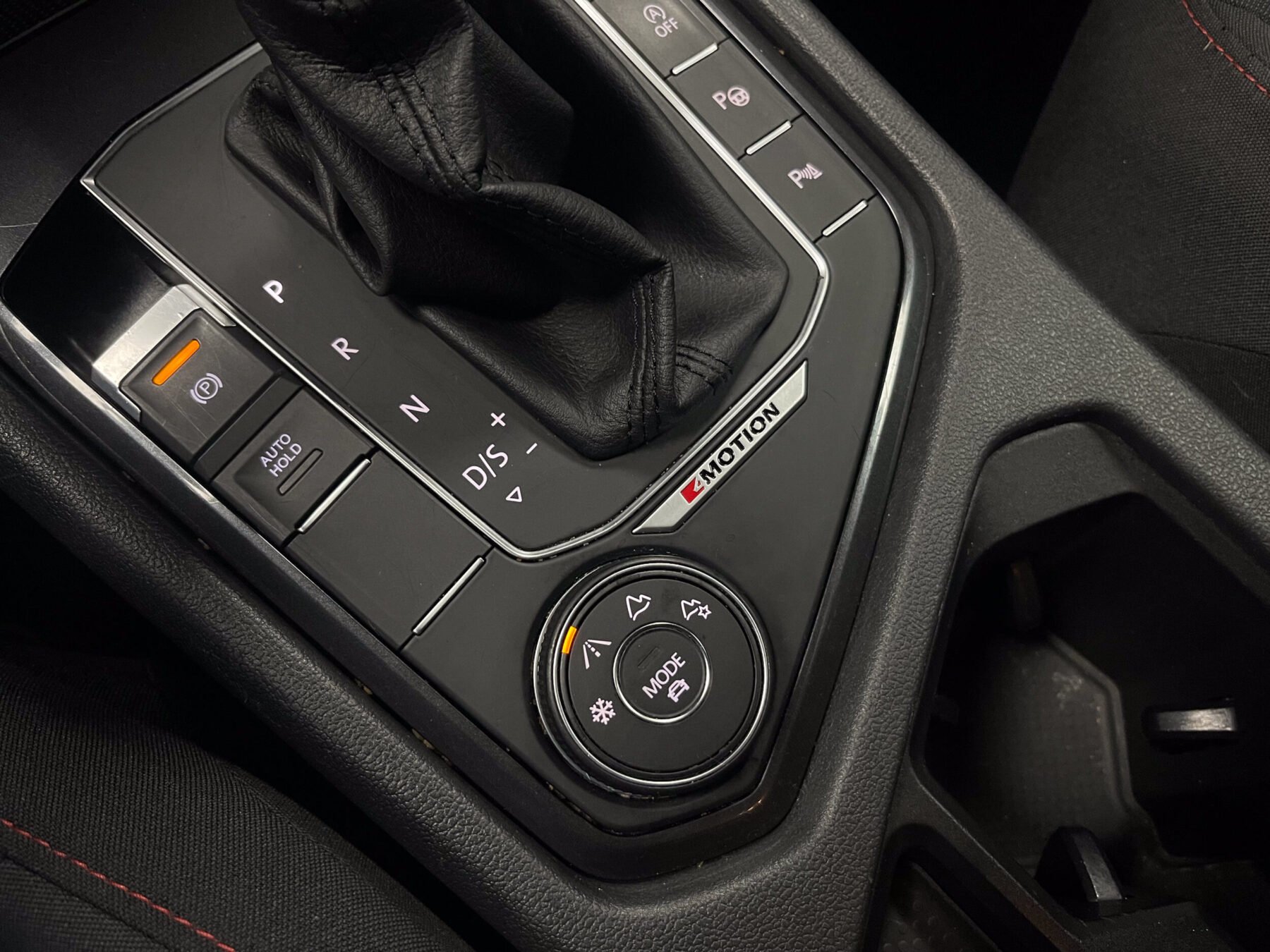 VOLKSWAGEN Tiguan Sport 2.0 TDI 4M DSG