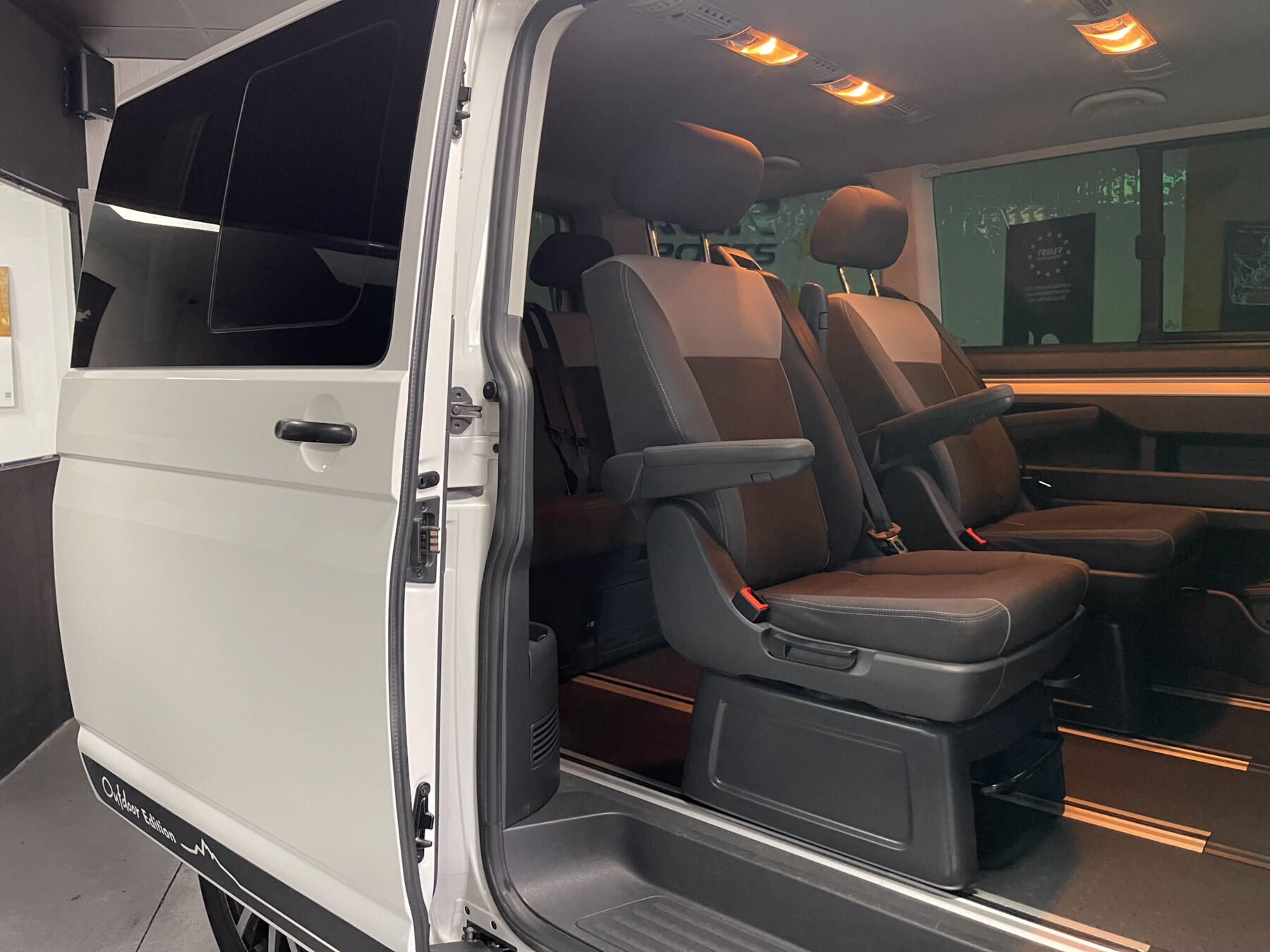 VOLKSWAGEN Multivan 2.0 TDI Outdoor BMT