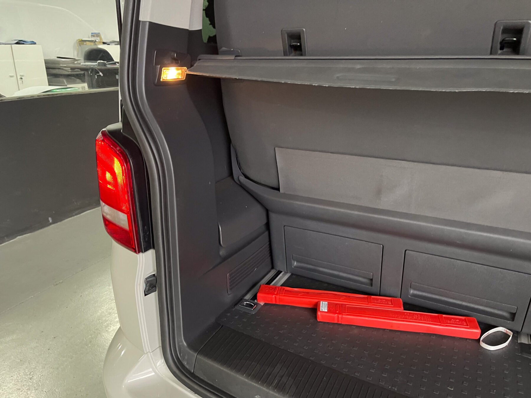 VOLKSWAGEN Multivan 2.0 TDI Outdoor BMT