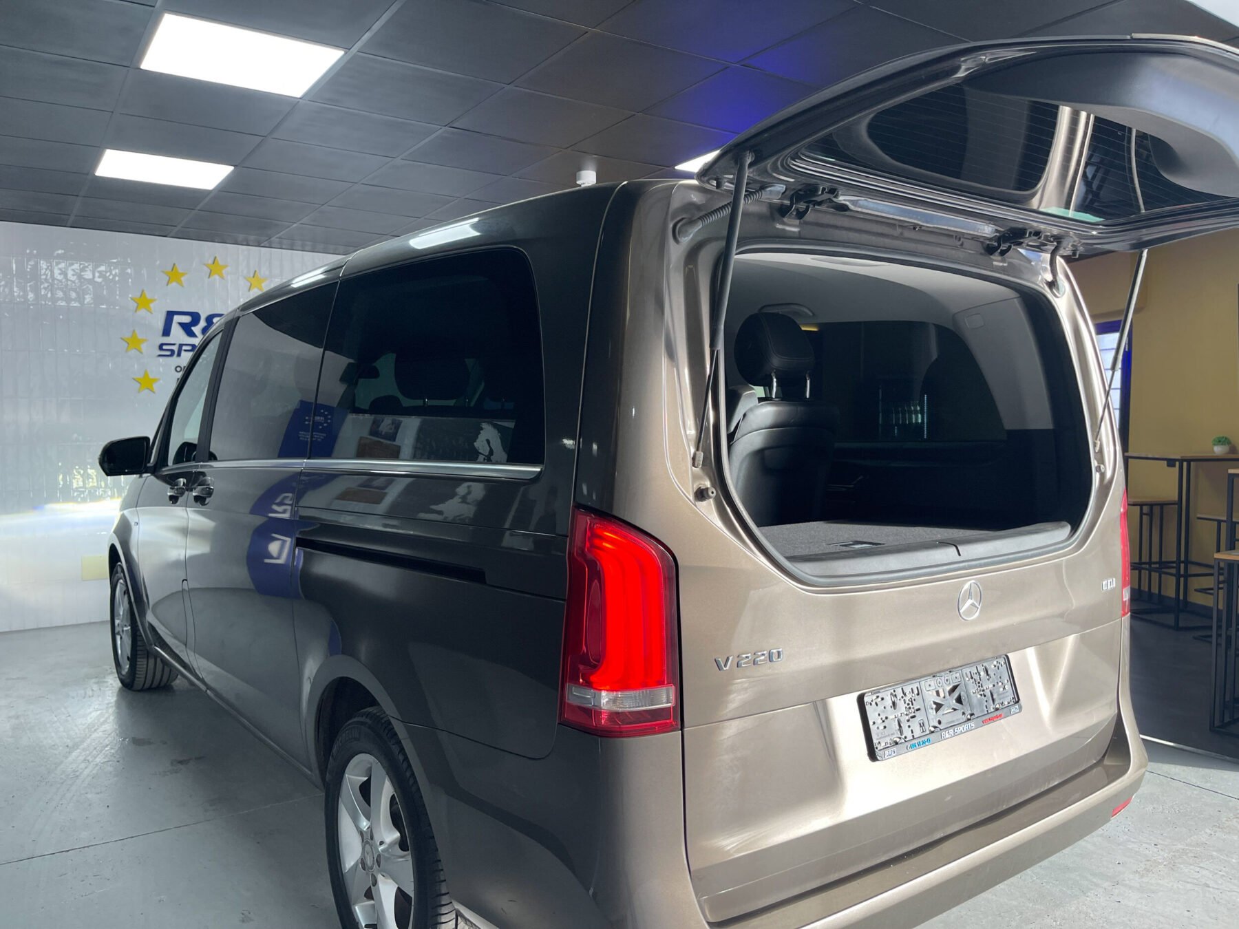 MERCEDES-BENZ Clase V 220 CDI Avantgarde