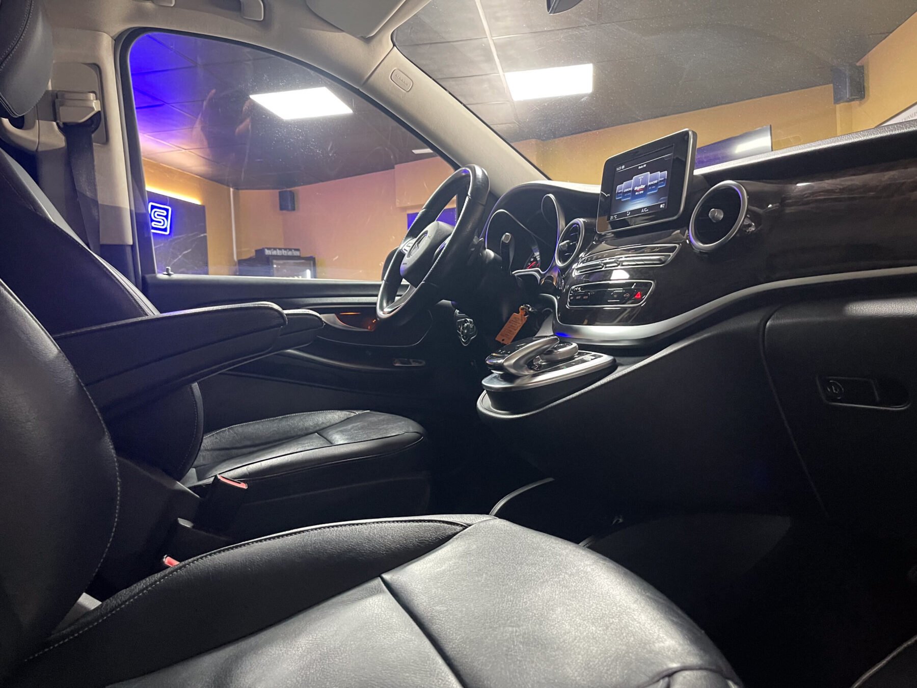 MERCEDES-BENZ Clase V 220 CDI Avantgarde