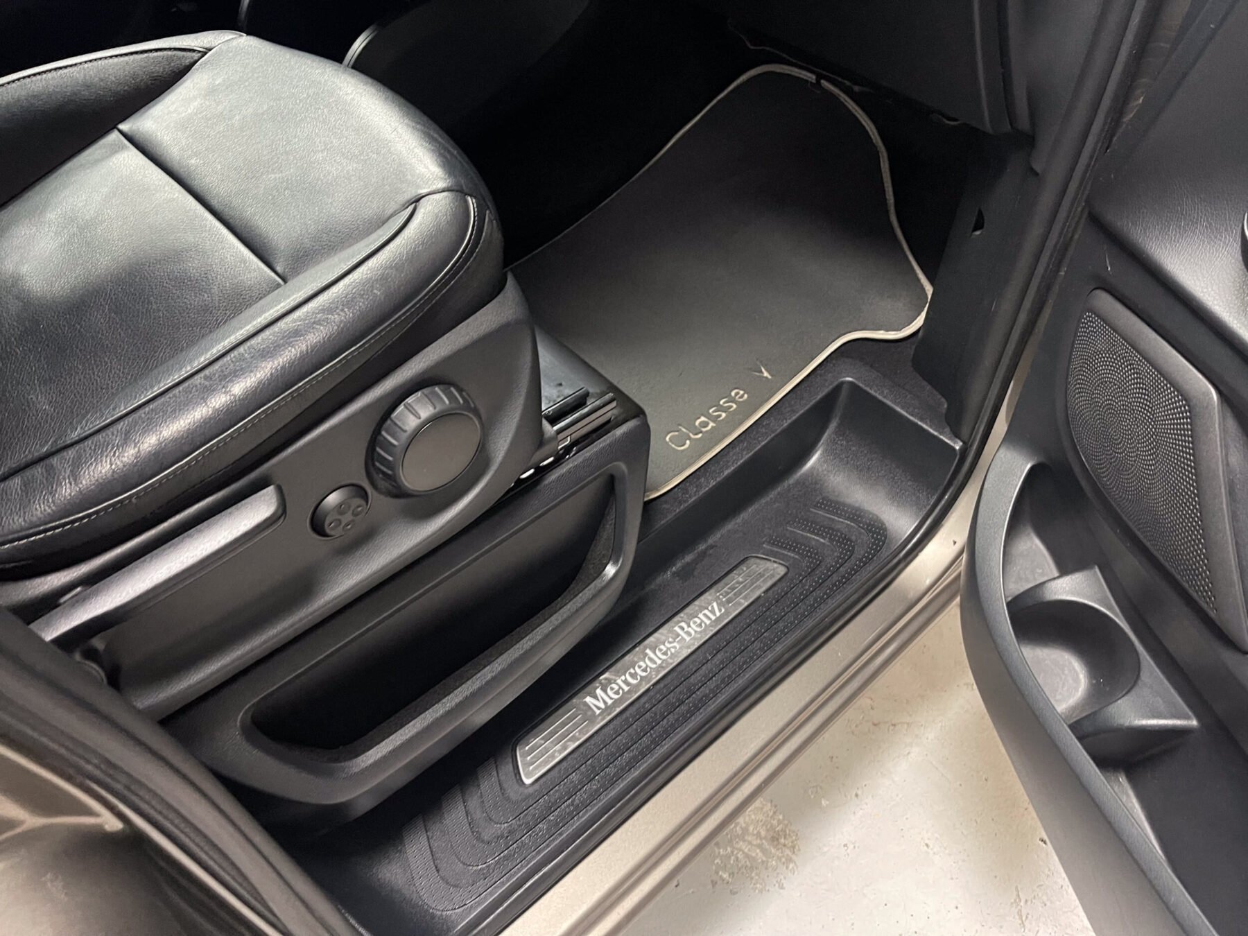 MERCEDES-BENZ Clase V 220 CDI Avantgarde