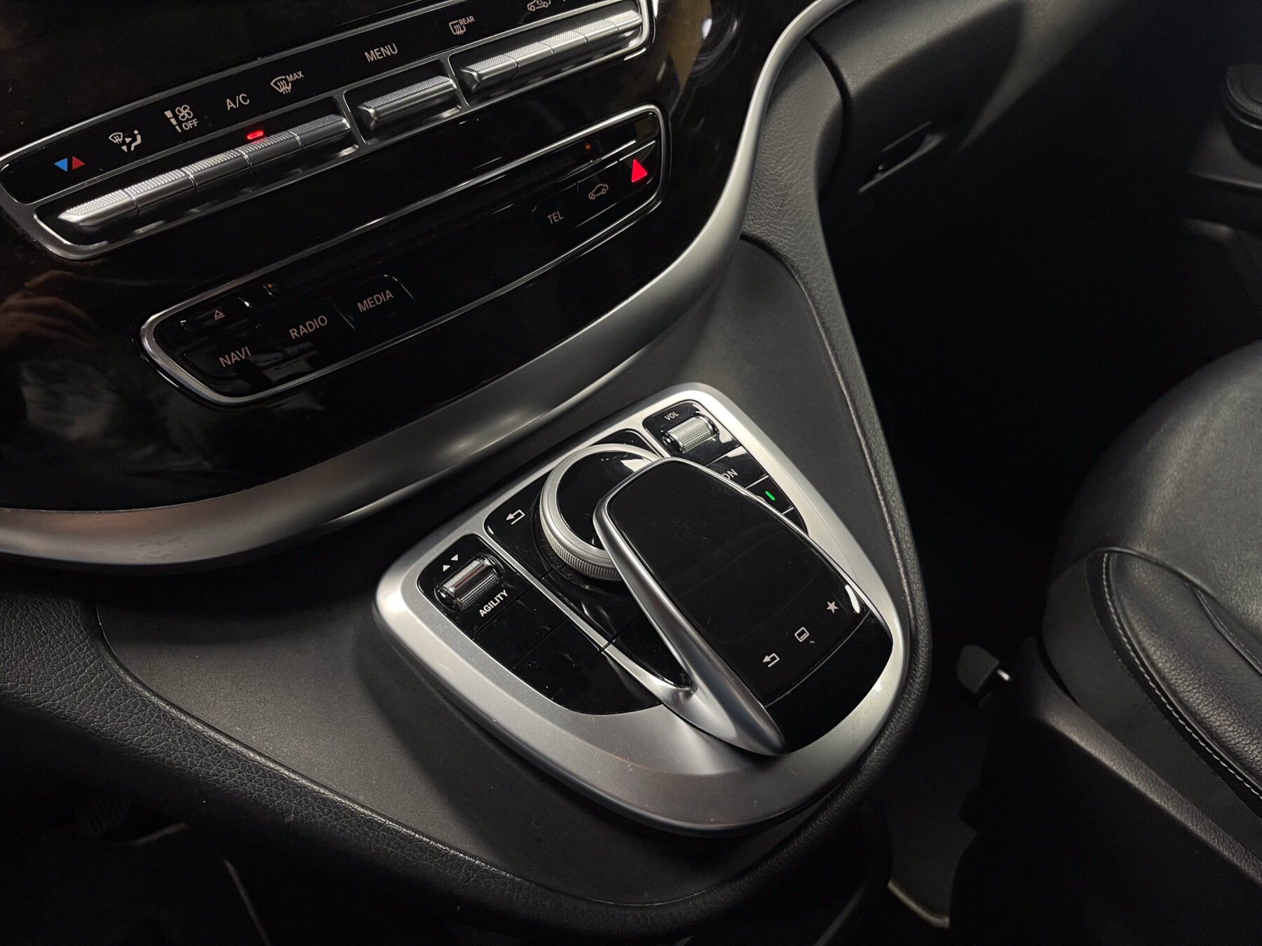 MERCEDES-BENZ Clase V 220 CDI Avantgarde