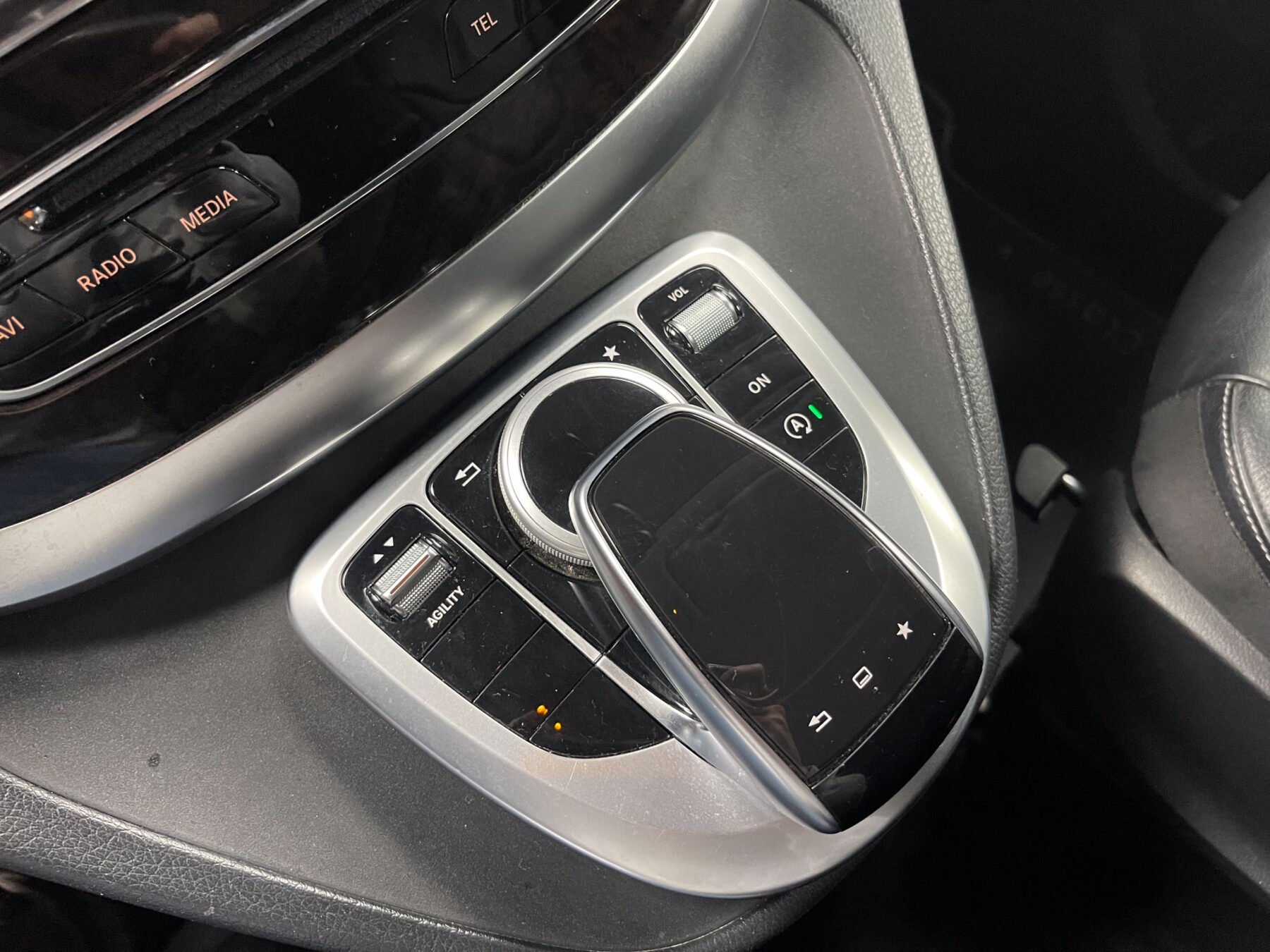 MERCEDES-BENZ Clase V 220 CDI Avantgarde