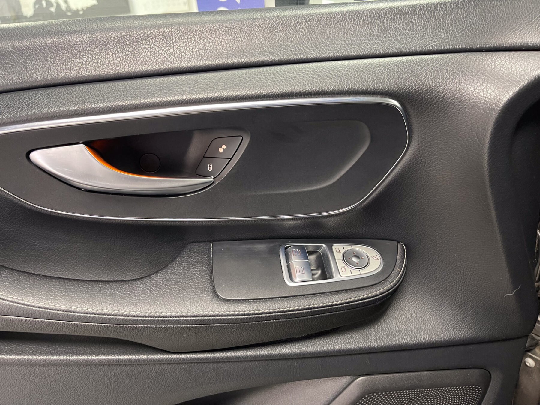 MERCEDES-BENZ Clase V 220 CDI Avantgarde