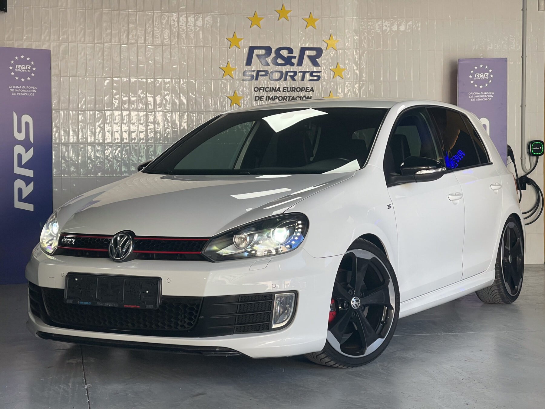 VOLKSWAGEN Golf GTI VI 35 Edition
