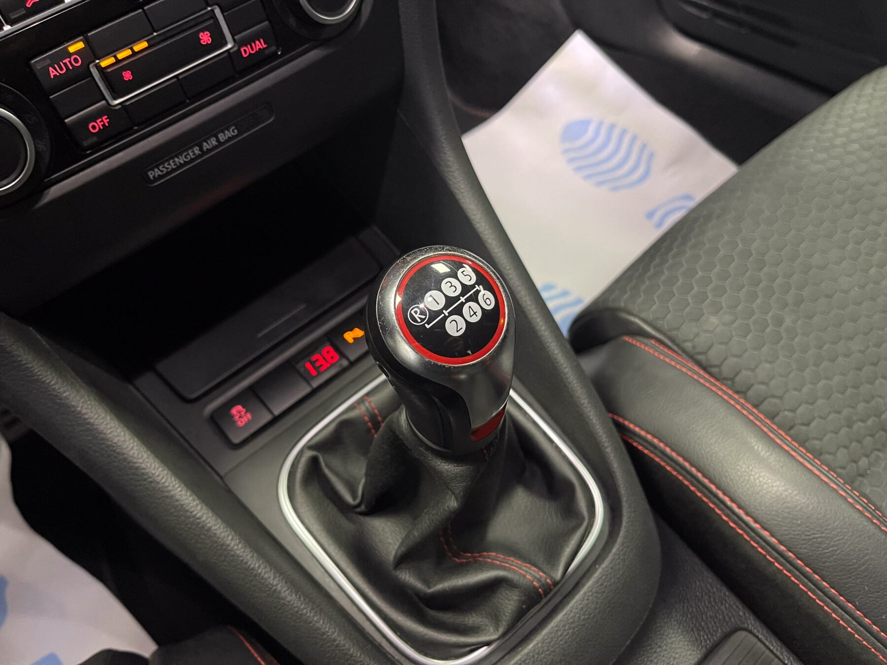 VOLKSWAGEN Golf GTI VI 35 Edition