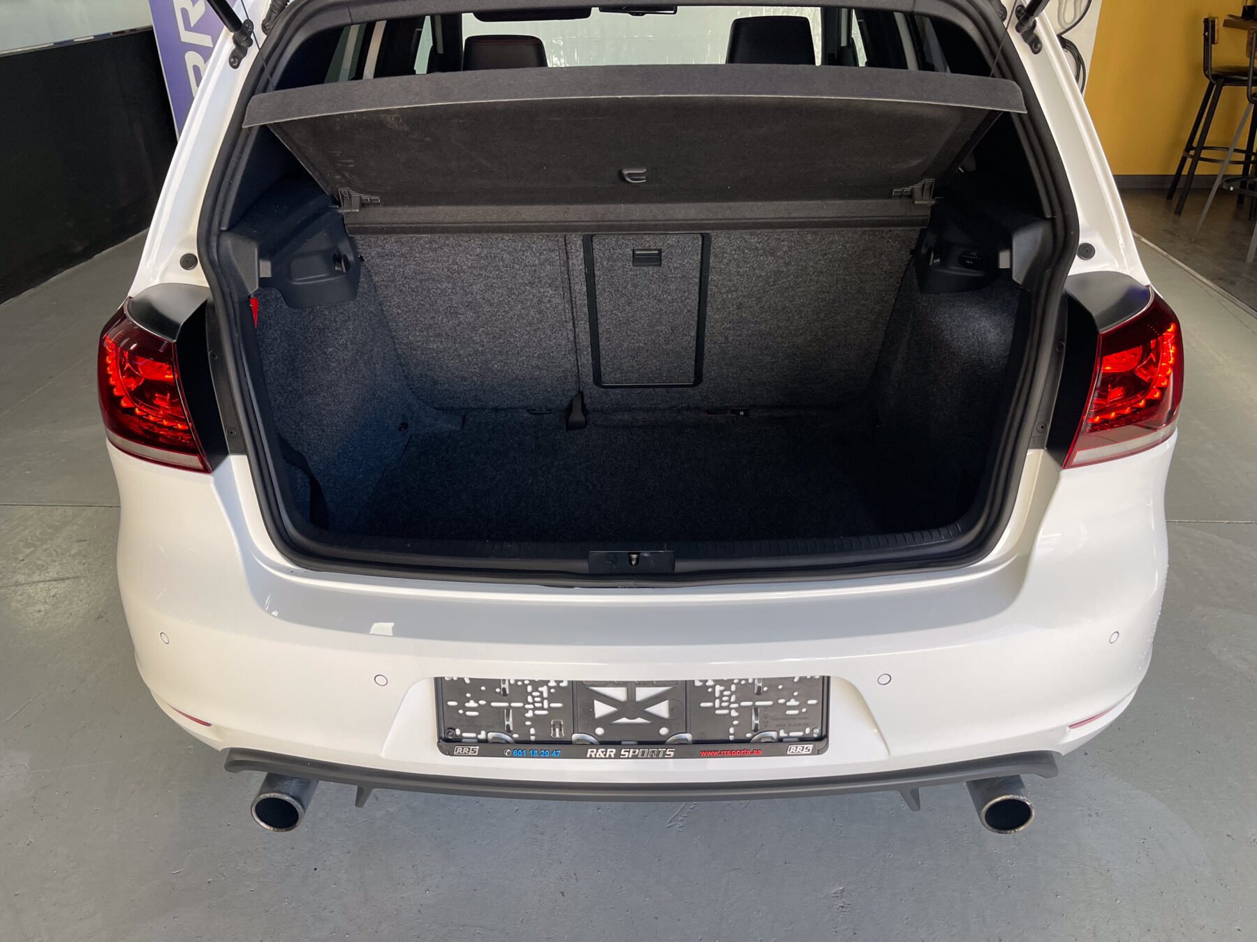 VOLKSWAGEN Golf GTI VI 35 Edition